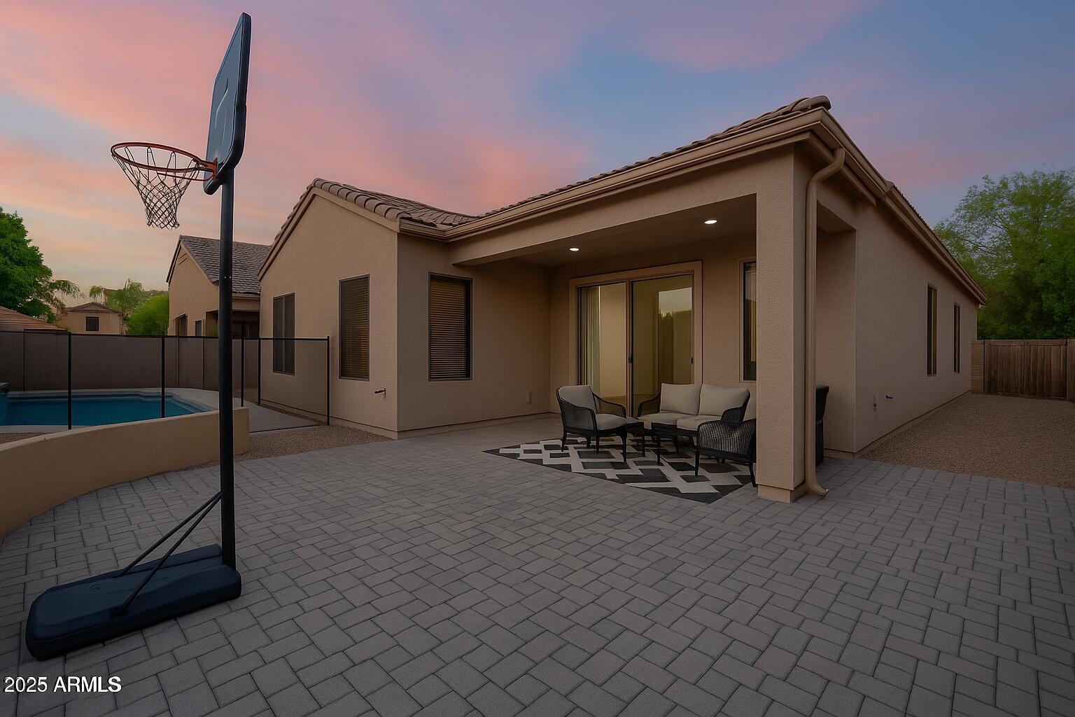 3438 W LITTLE HOPI Drive
