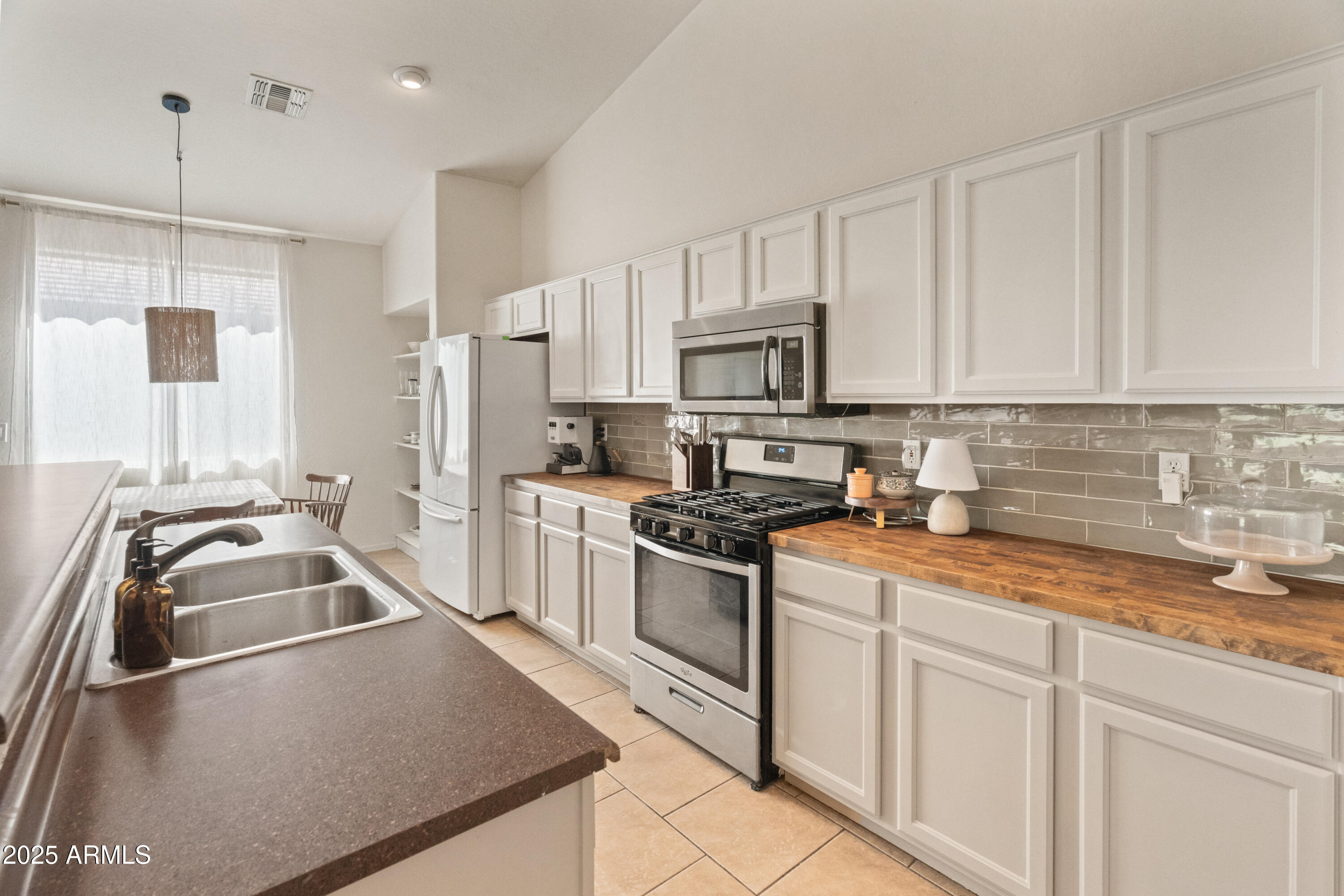 17056 W BRISTOL Lane