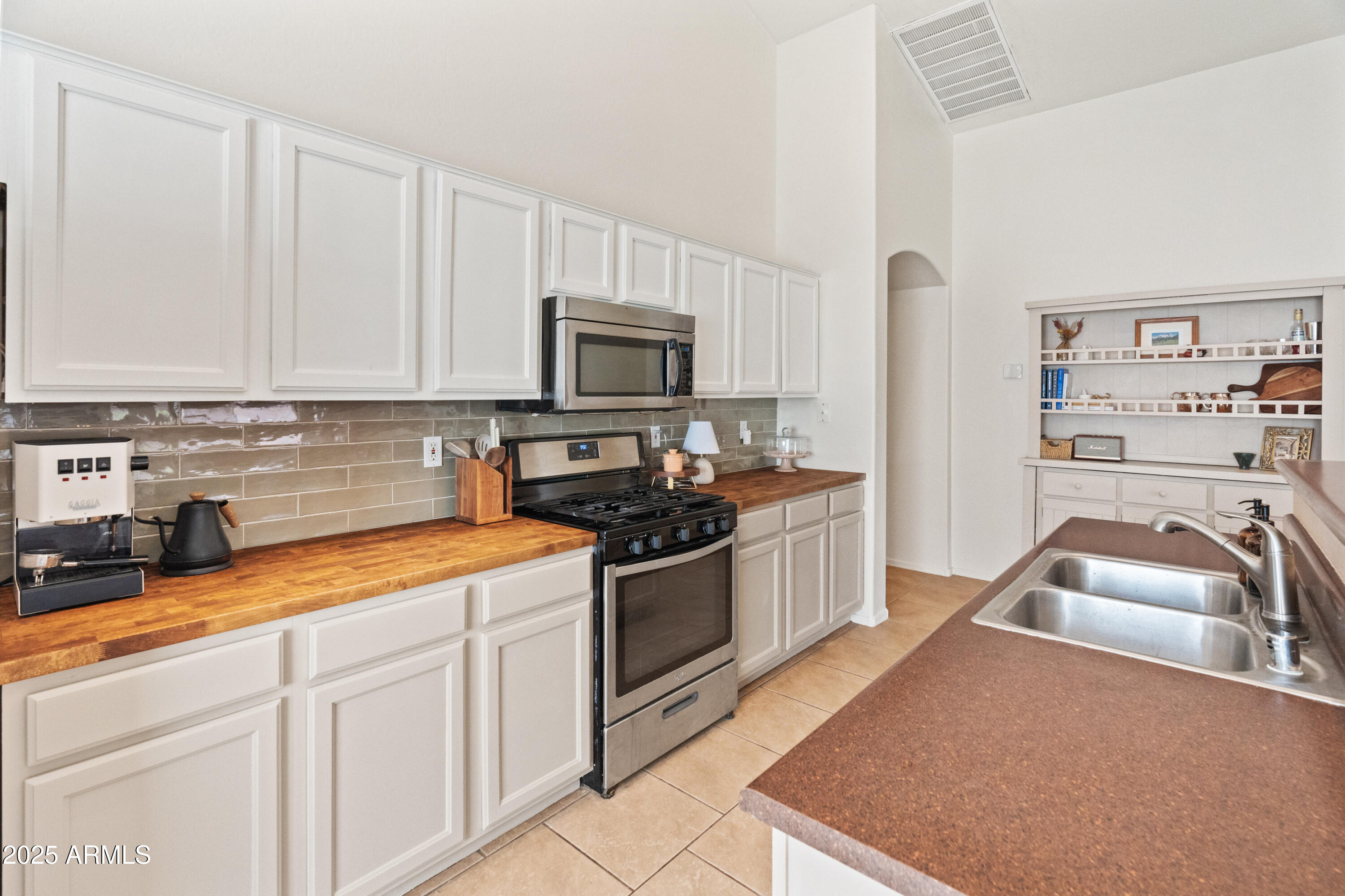 17056 W BRISTOL Lane