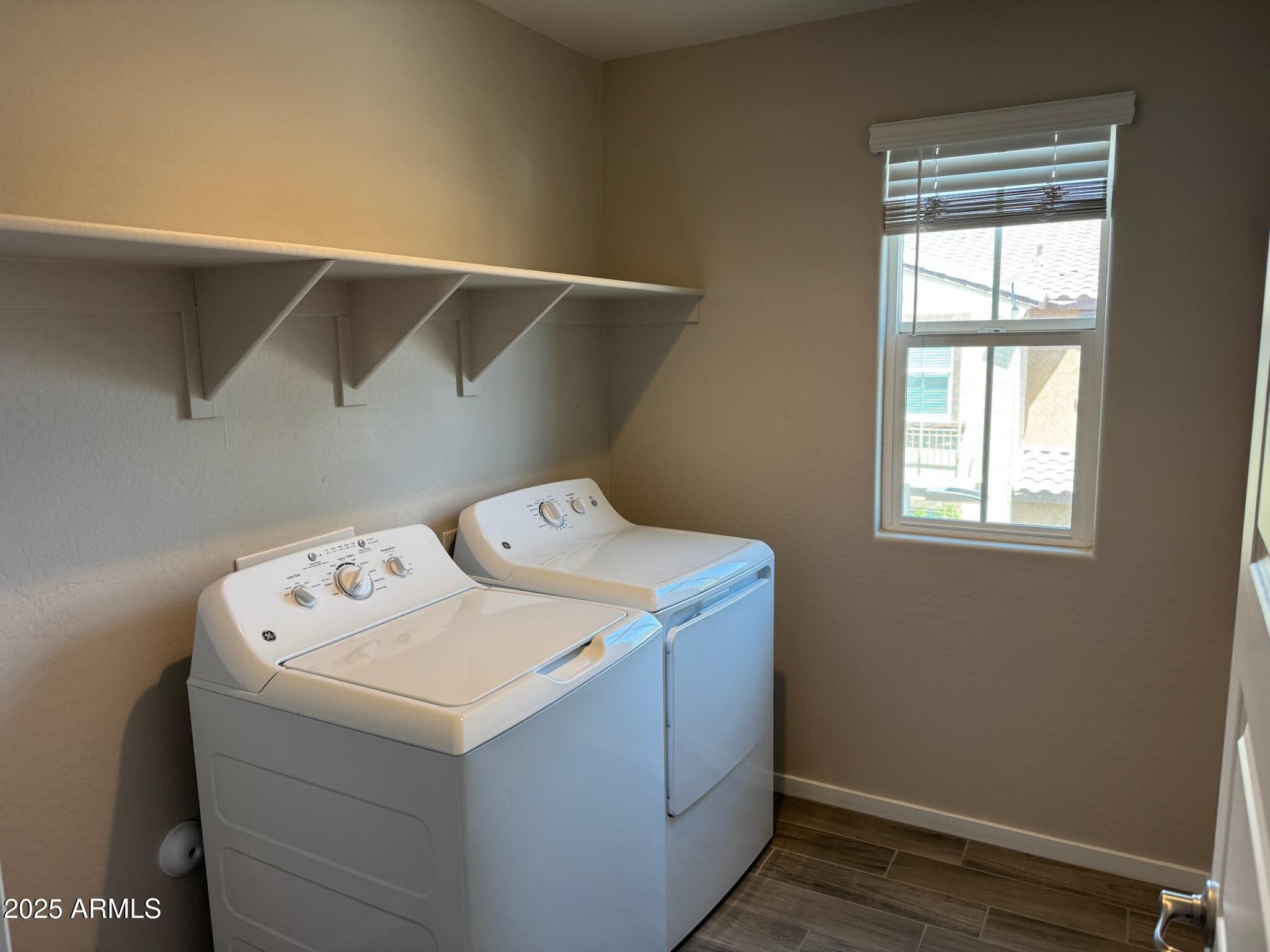 584 W WESTCHESTER Avenue