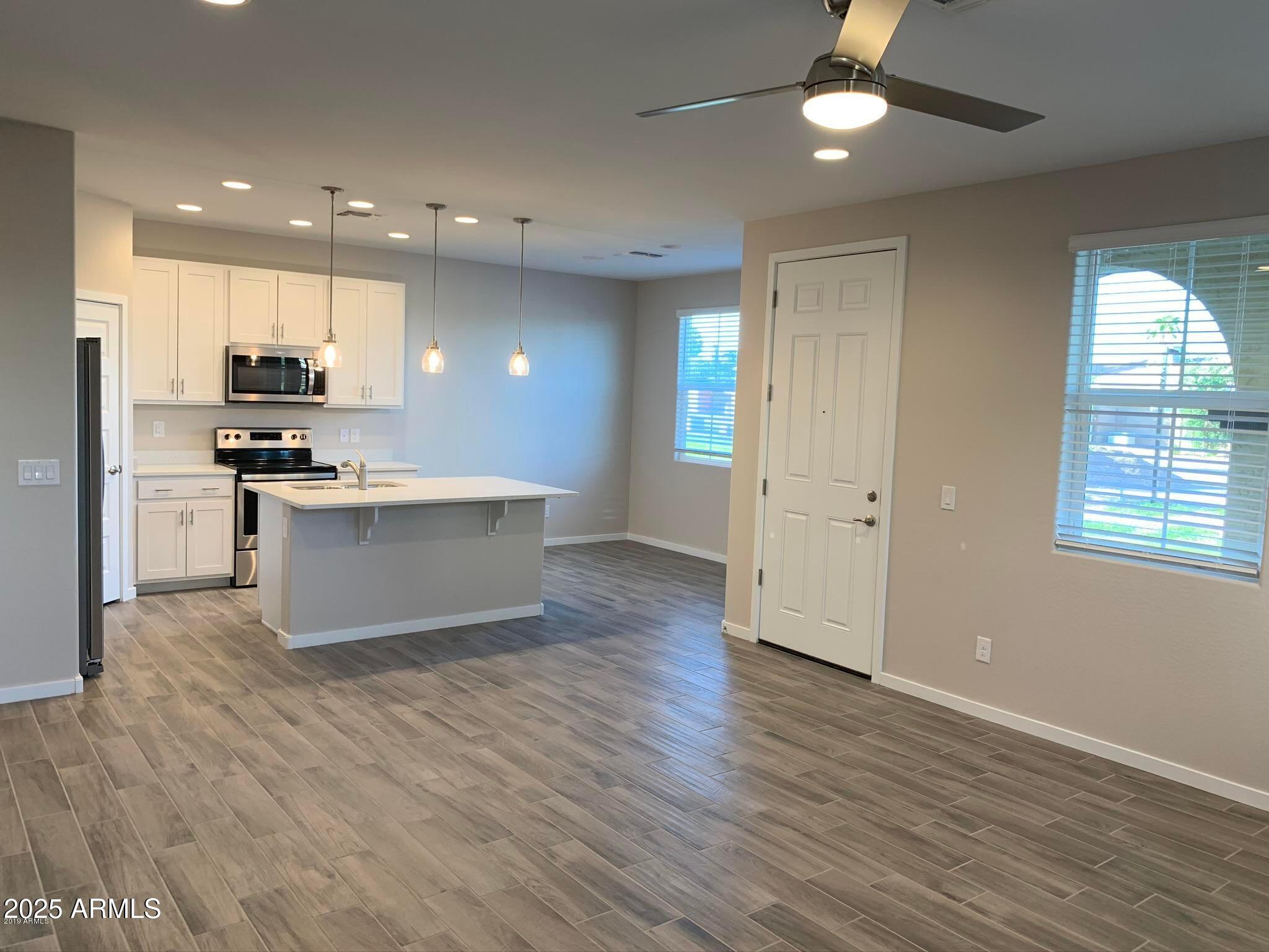 584 W WESTCHESTER Avenue