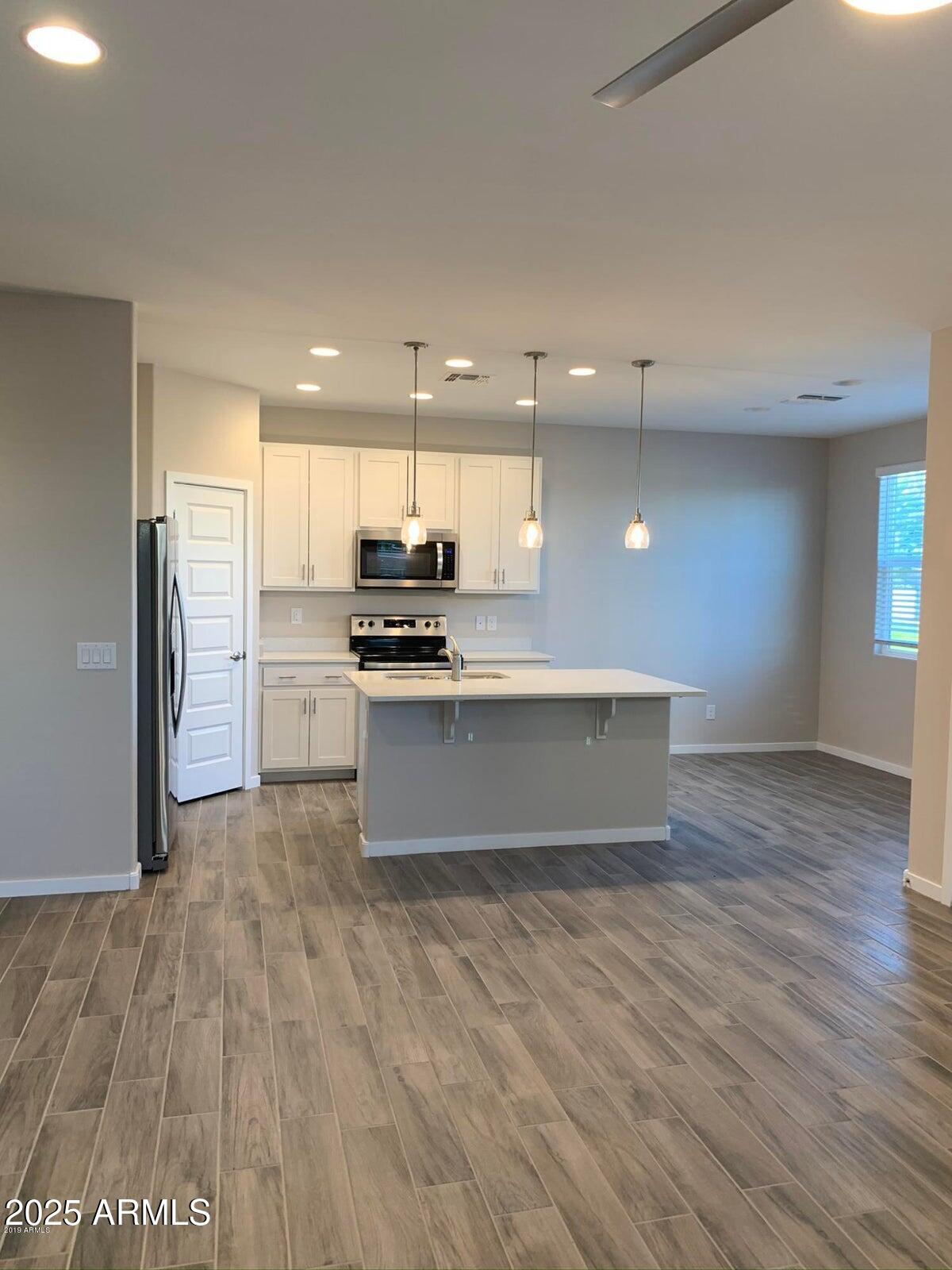 584 W WESTCHESTER Avenue