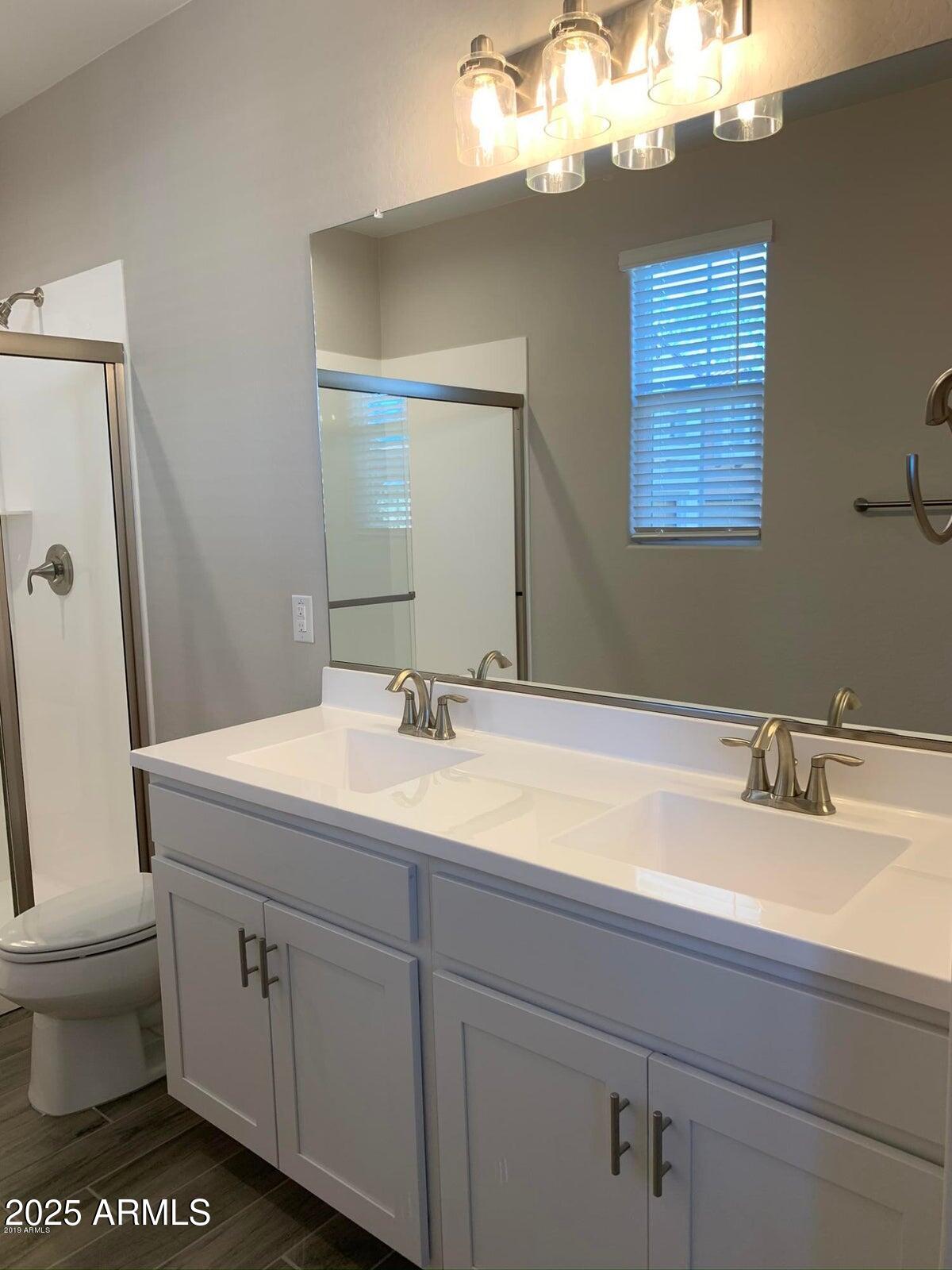 584 W WESTCHESTER Avenue