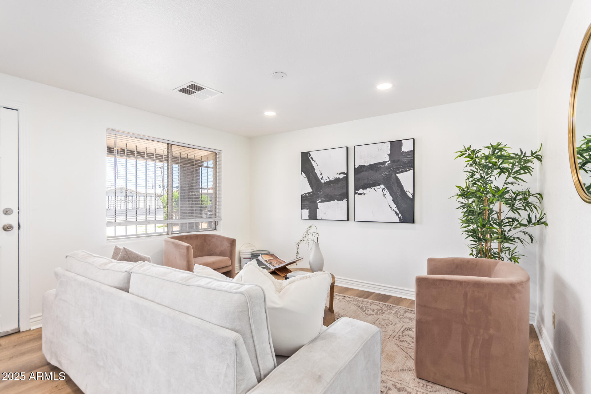 3513 W GRANADA Road