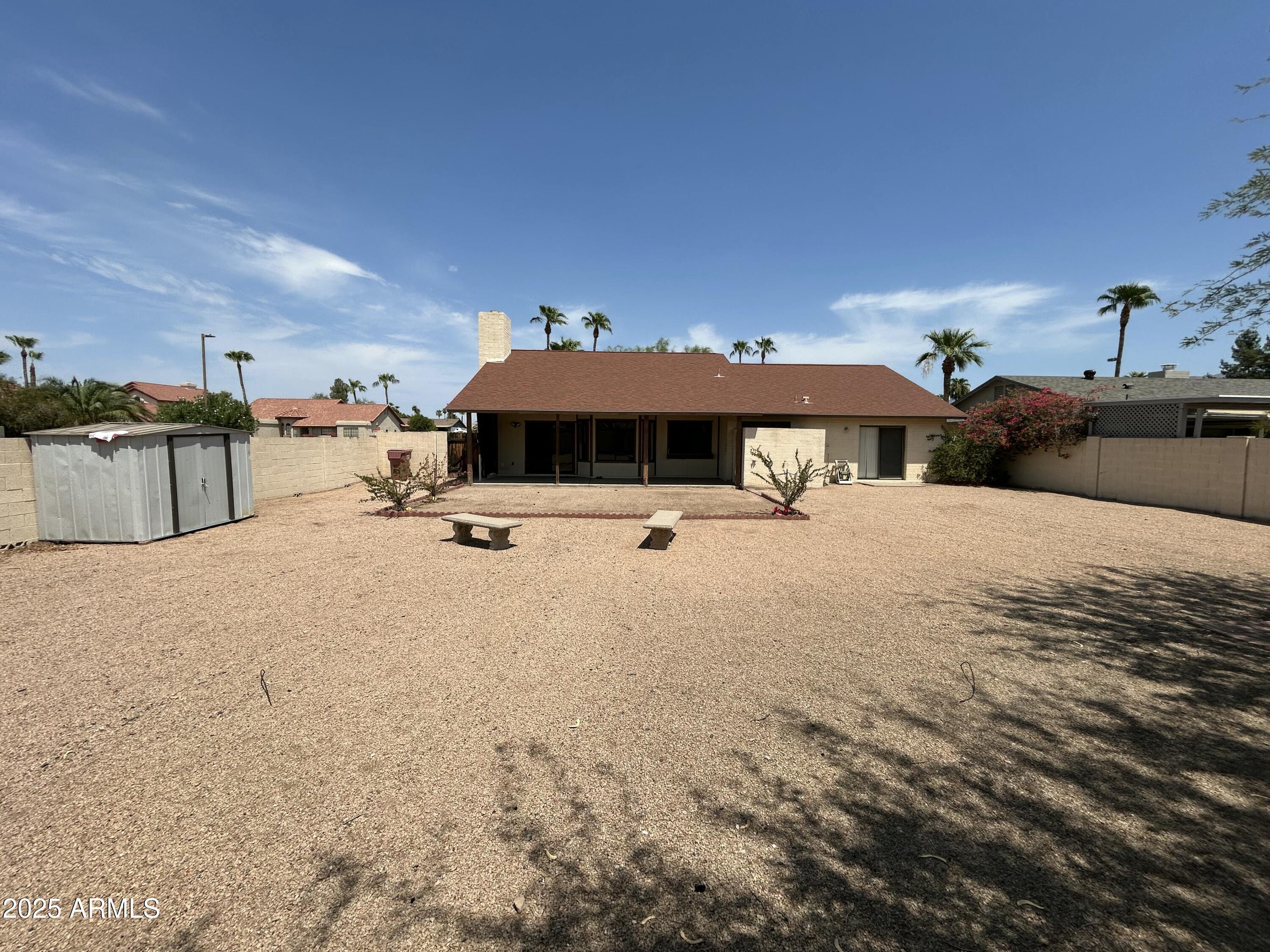 9013 E LUDLOW Drive