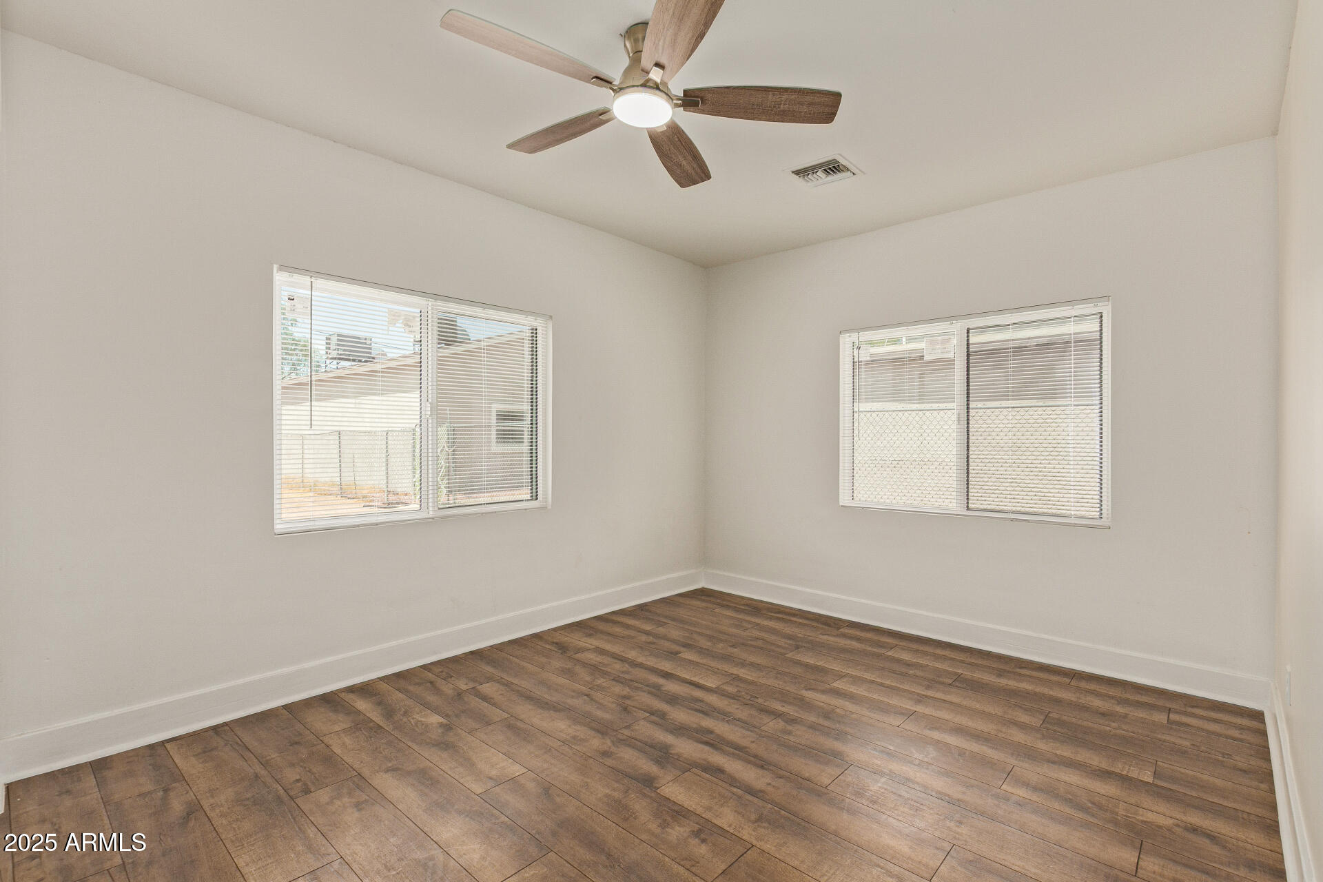 2112 N 24TH Place