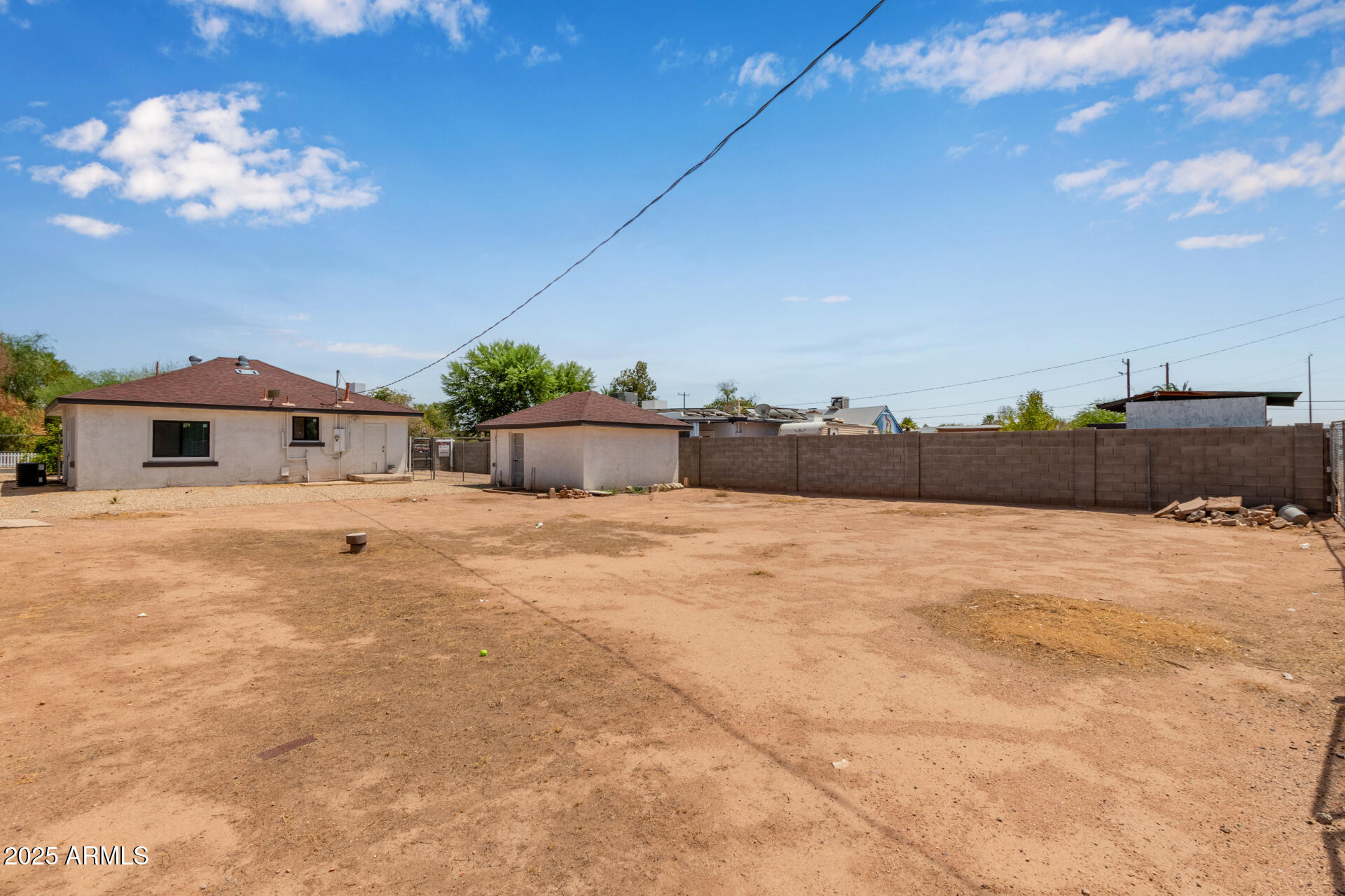 2112 N 24TH Place
