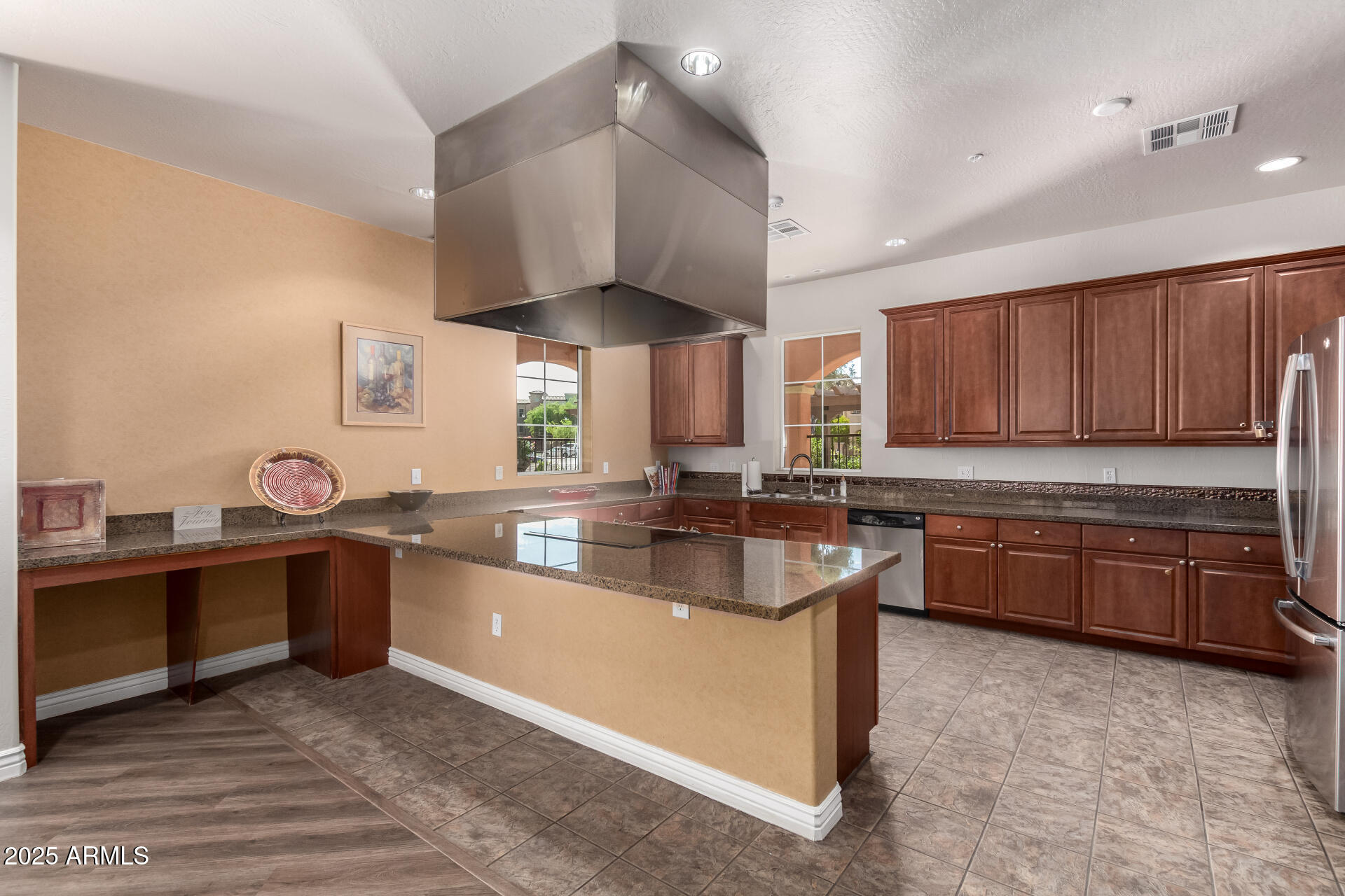 14575 W MOUNTAIN VIEW Boulevard, 11210