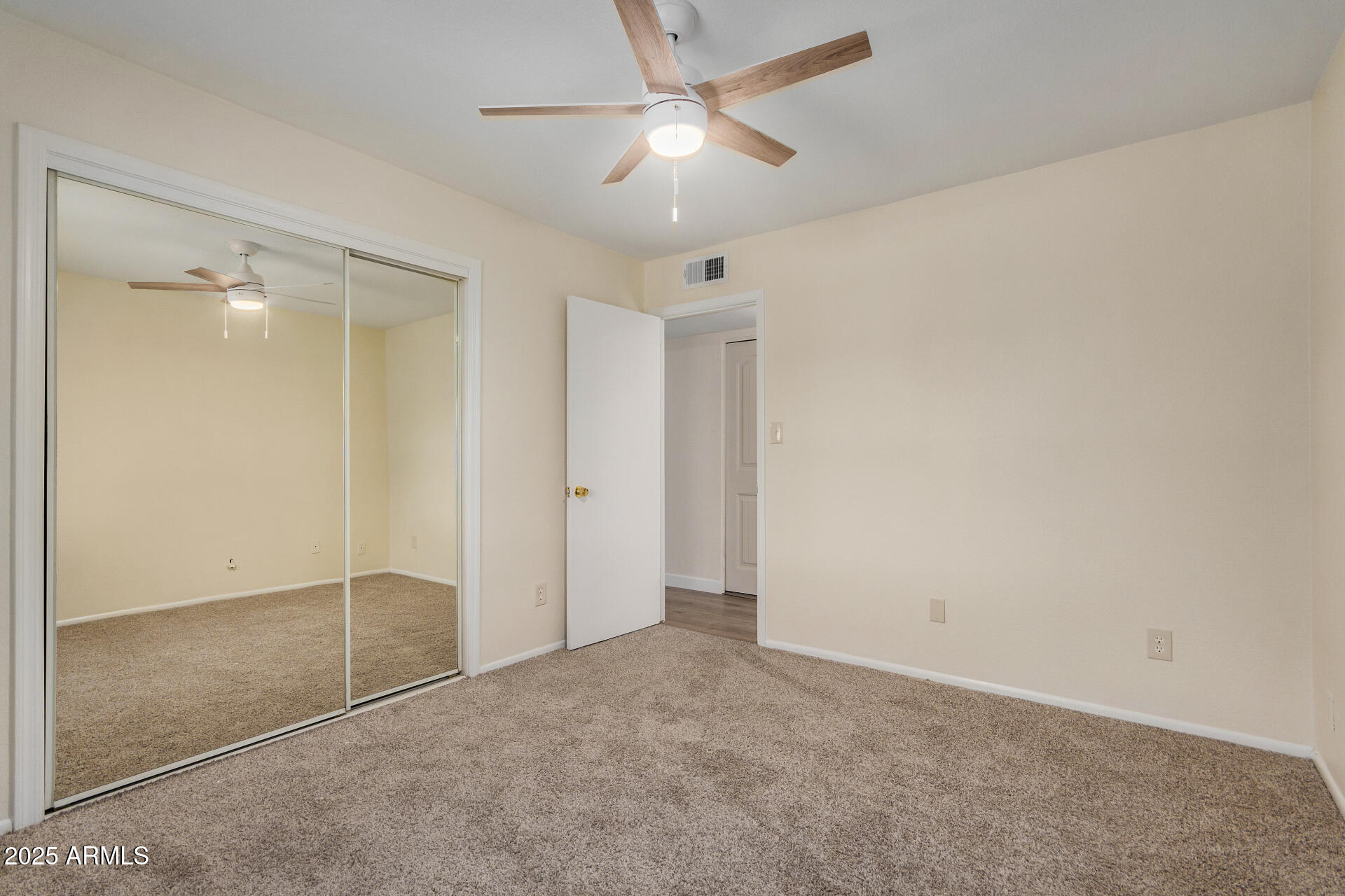 3622 W ALTADENA Avenue