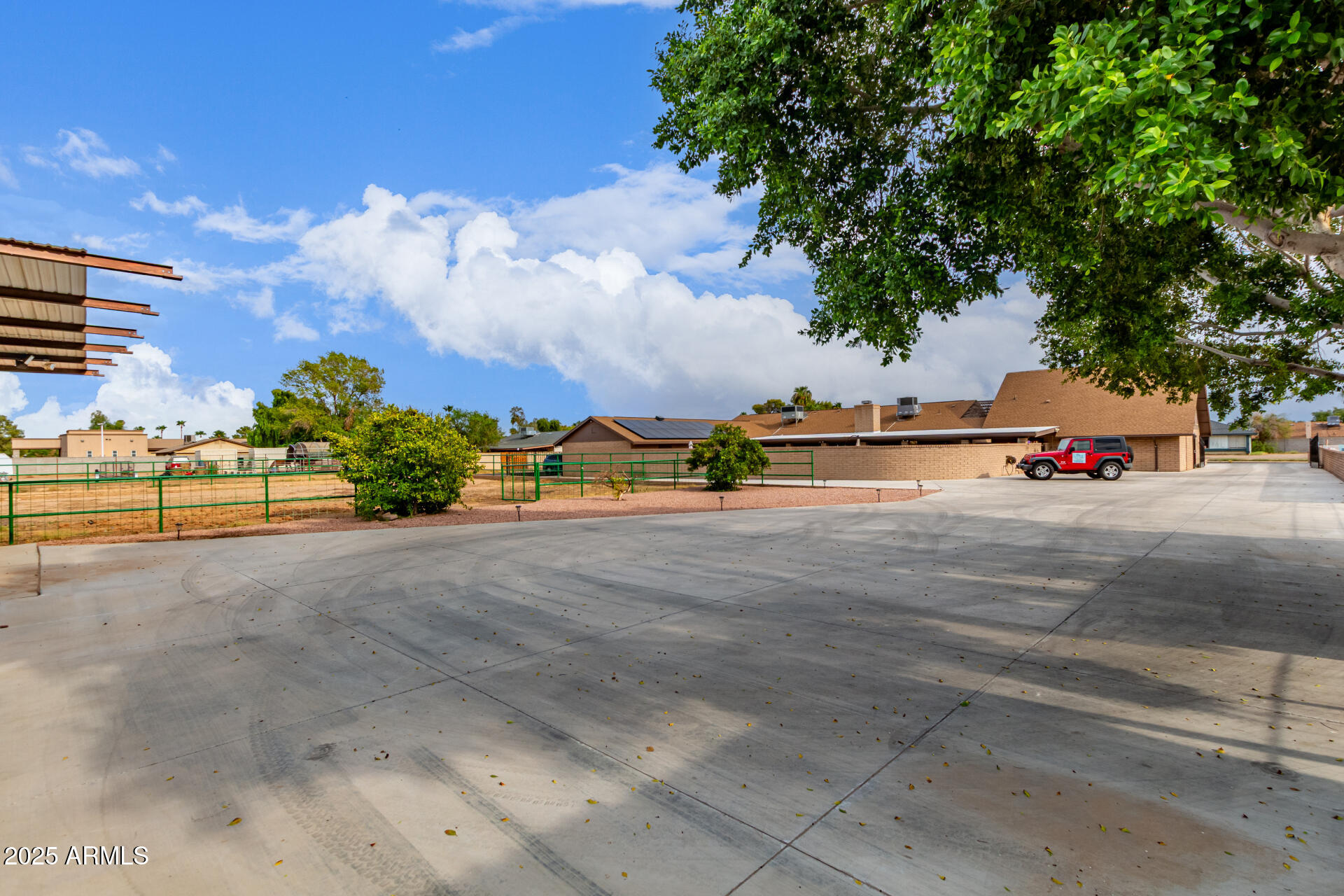 4102 W ACOMA Drive