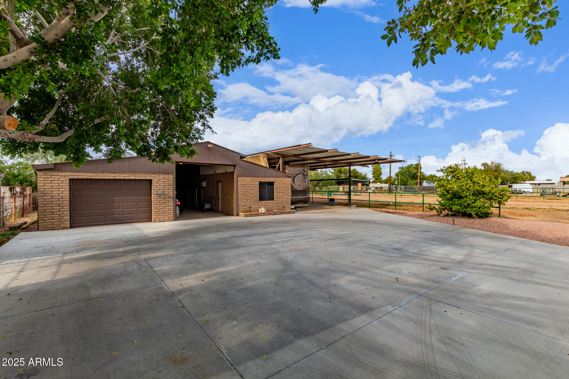 4102 W ACOMA Drive