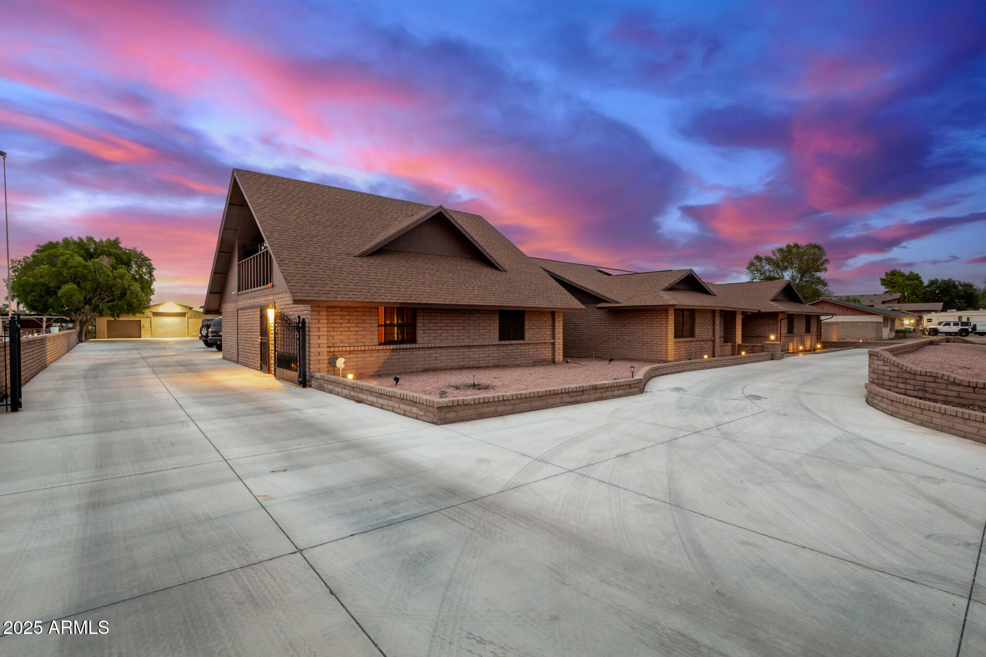 4102 W ACOMA Drive