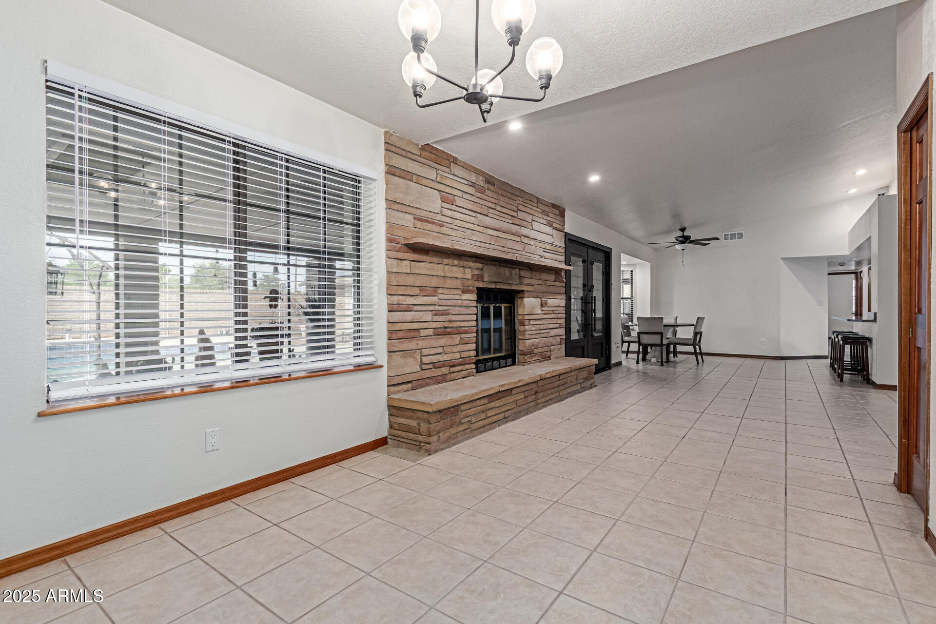 4102 W ACOMA Drive