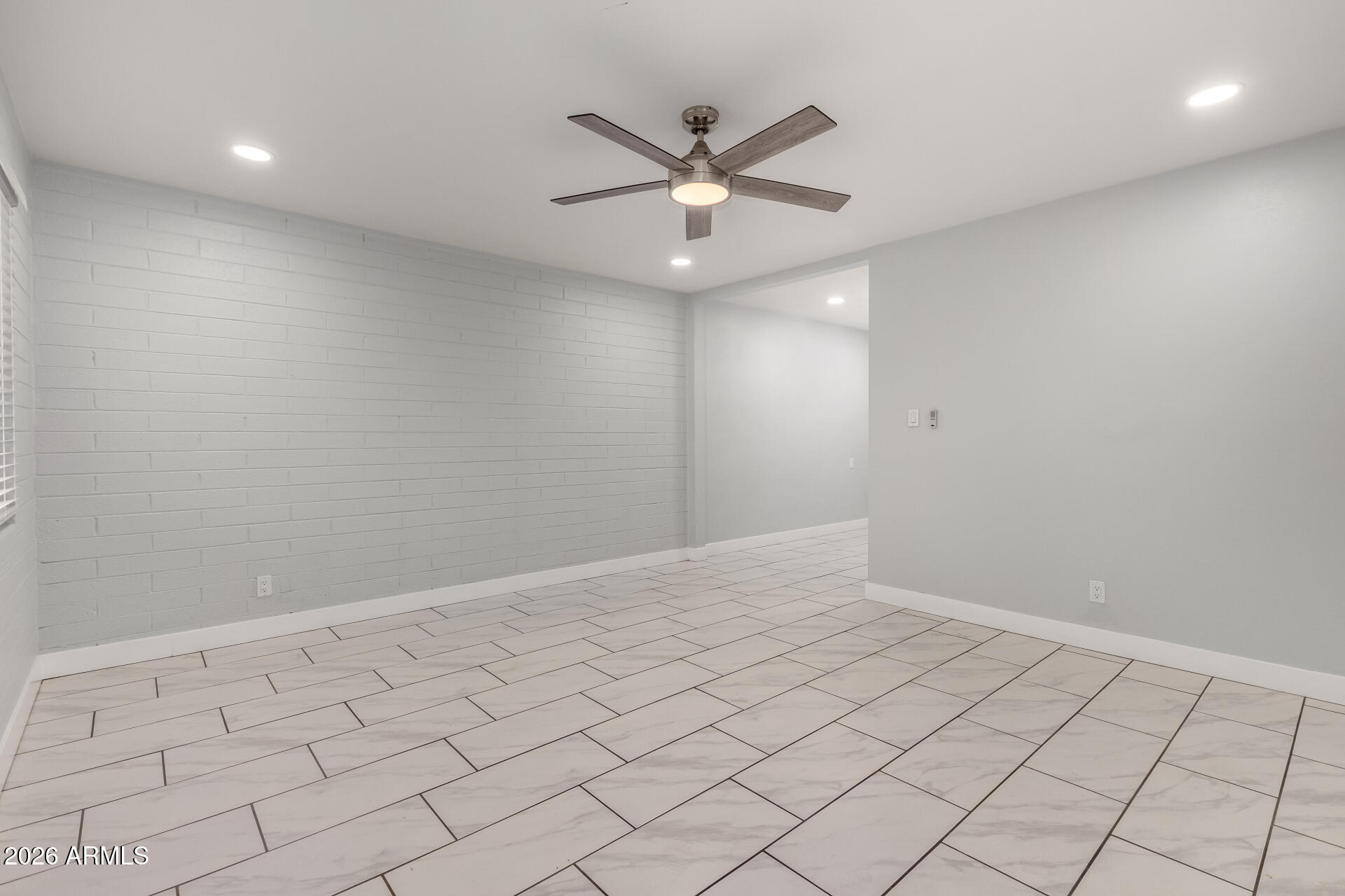 4938 W MCLELLAN Road