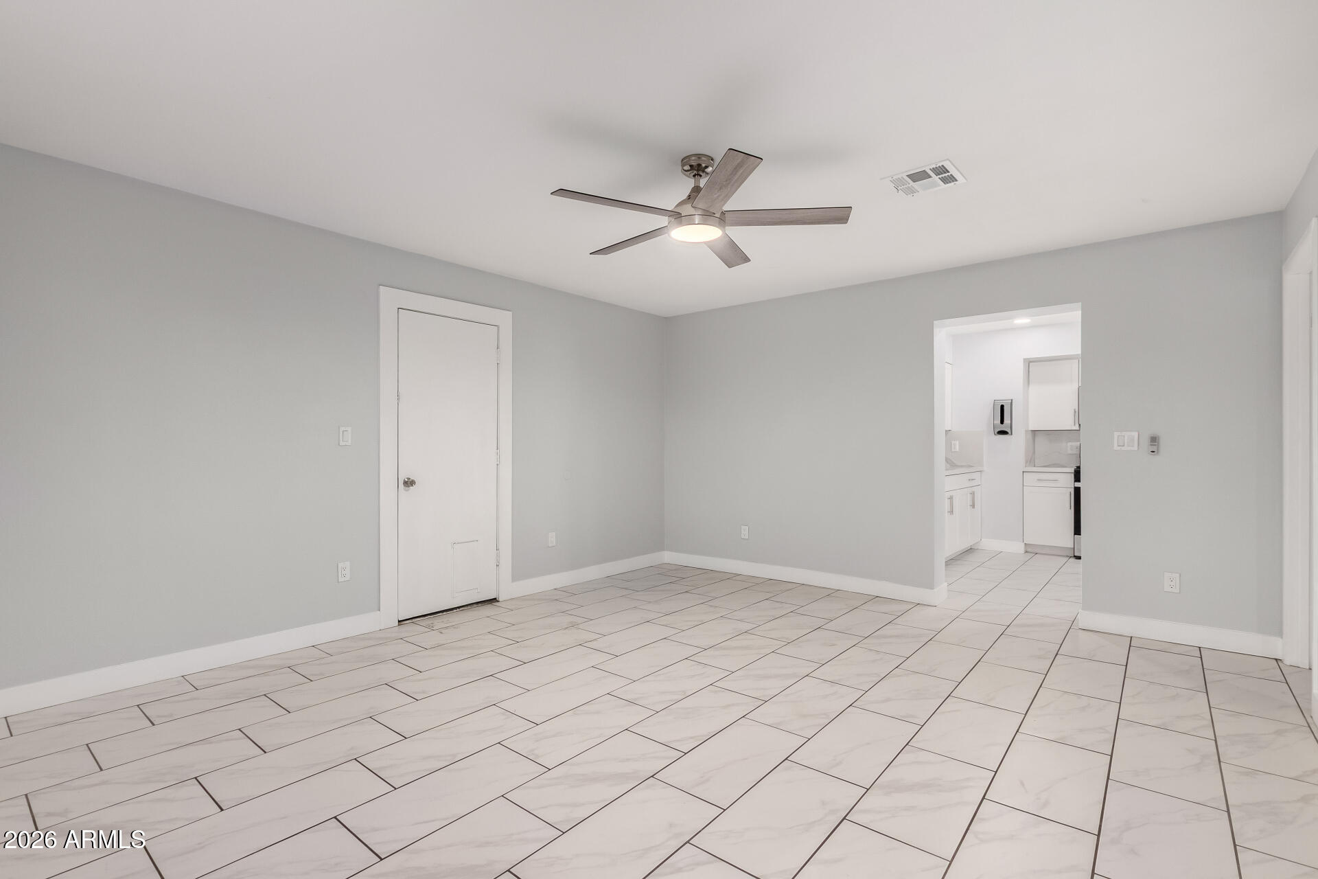 4938 W MCLELLAN Road