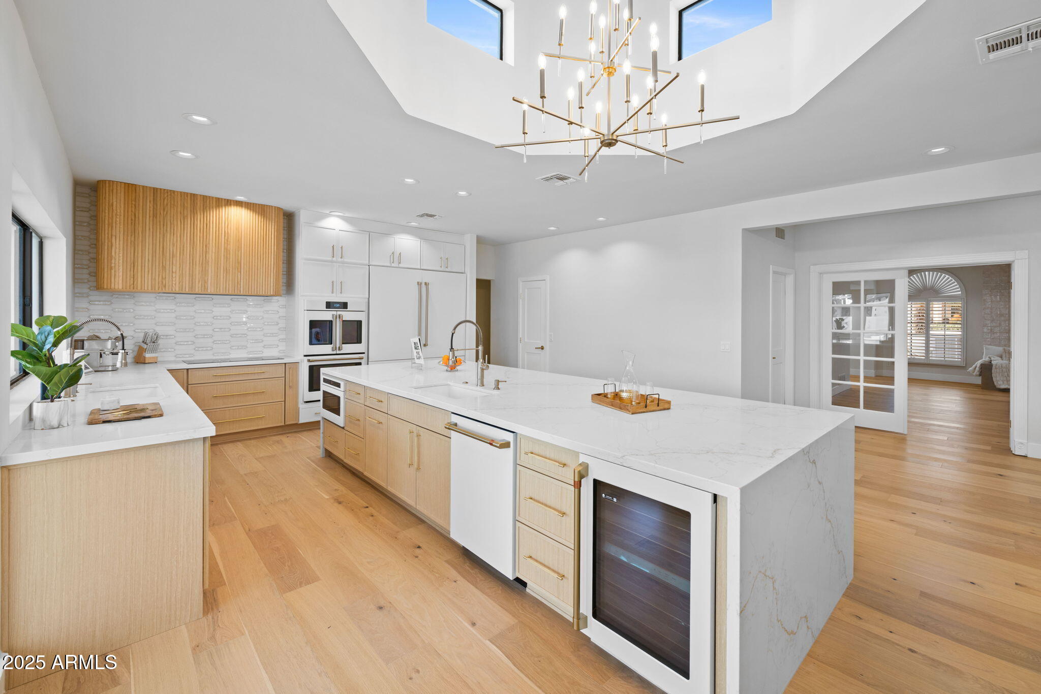 10111 E CHOLLA Street