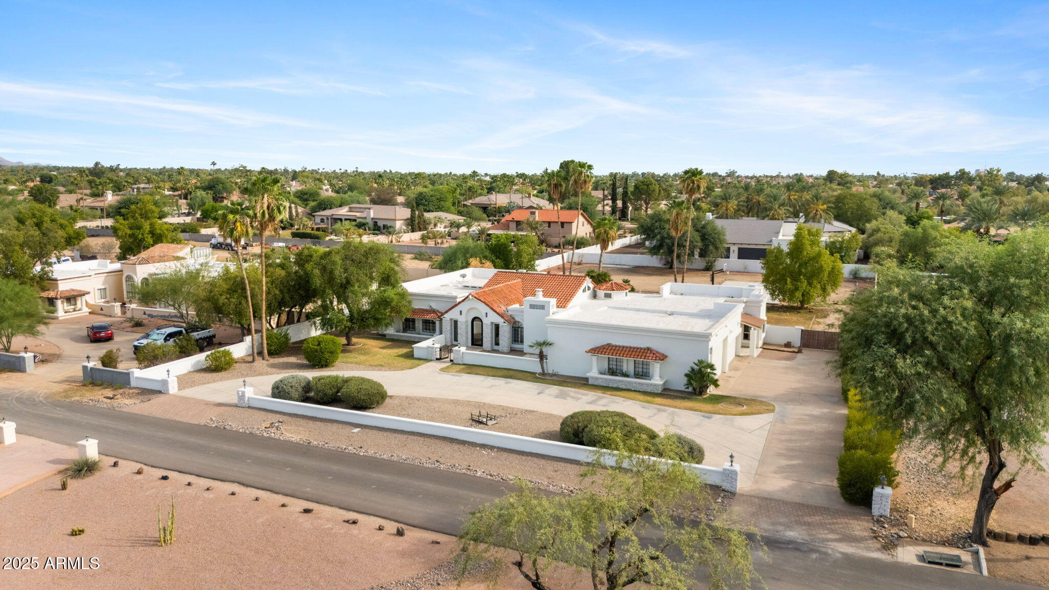 10111 E CHOLLA Street