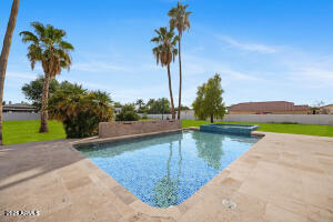 10111 E CHOLLA Street