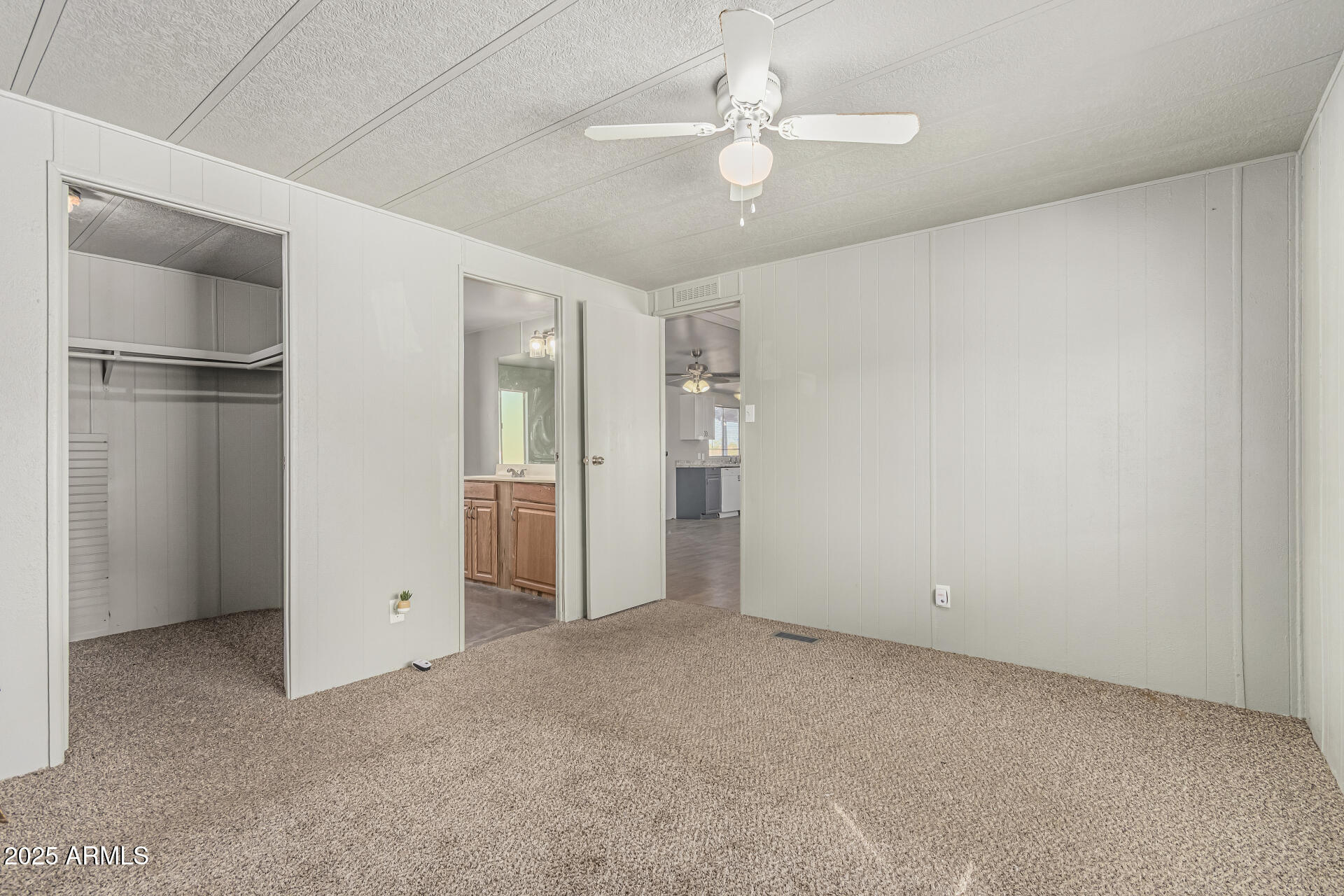 34882 N VALLEY VIEW Road