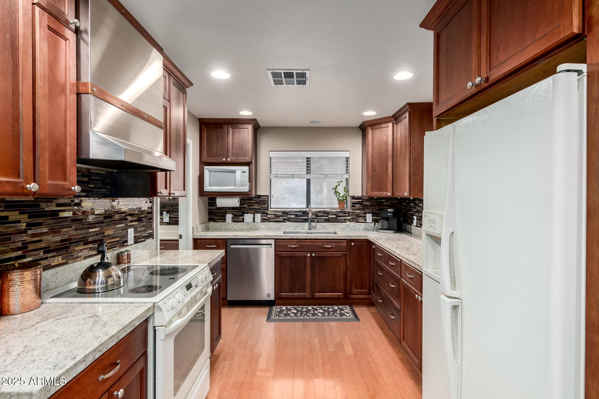 1816 E ENROSE Street