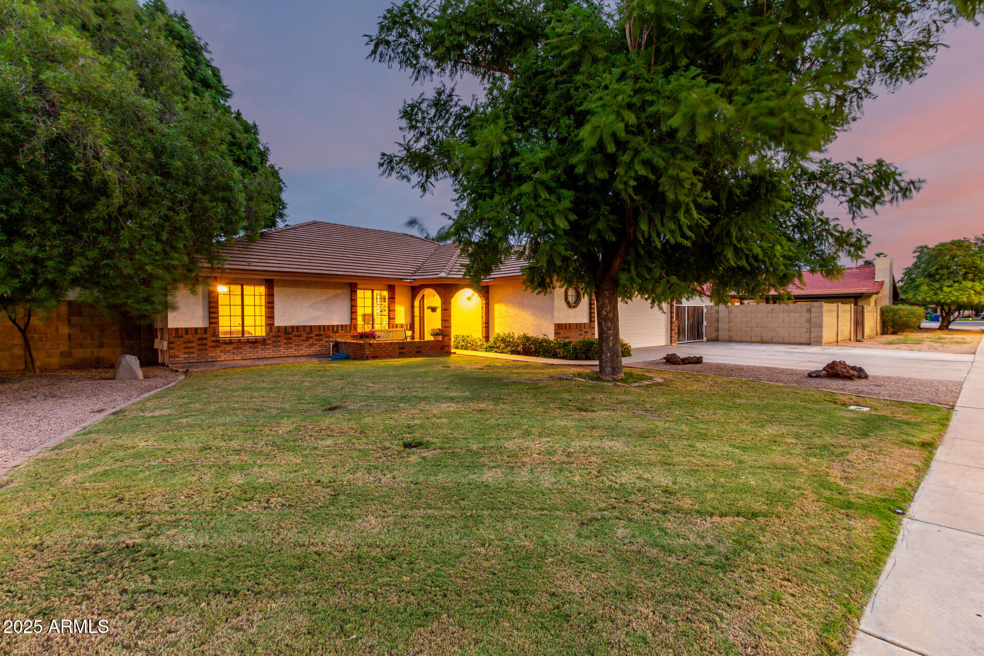 1816 E ENROSE Street