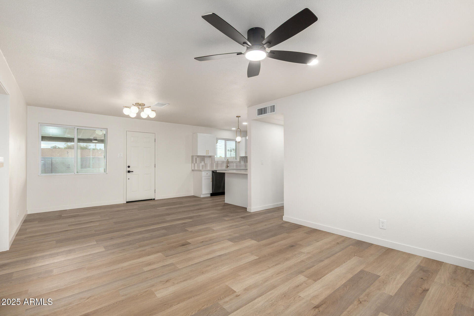 3939 W HARMONT Drive