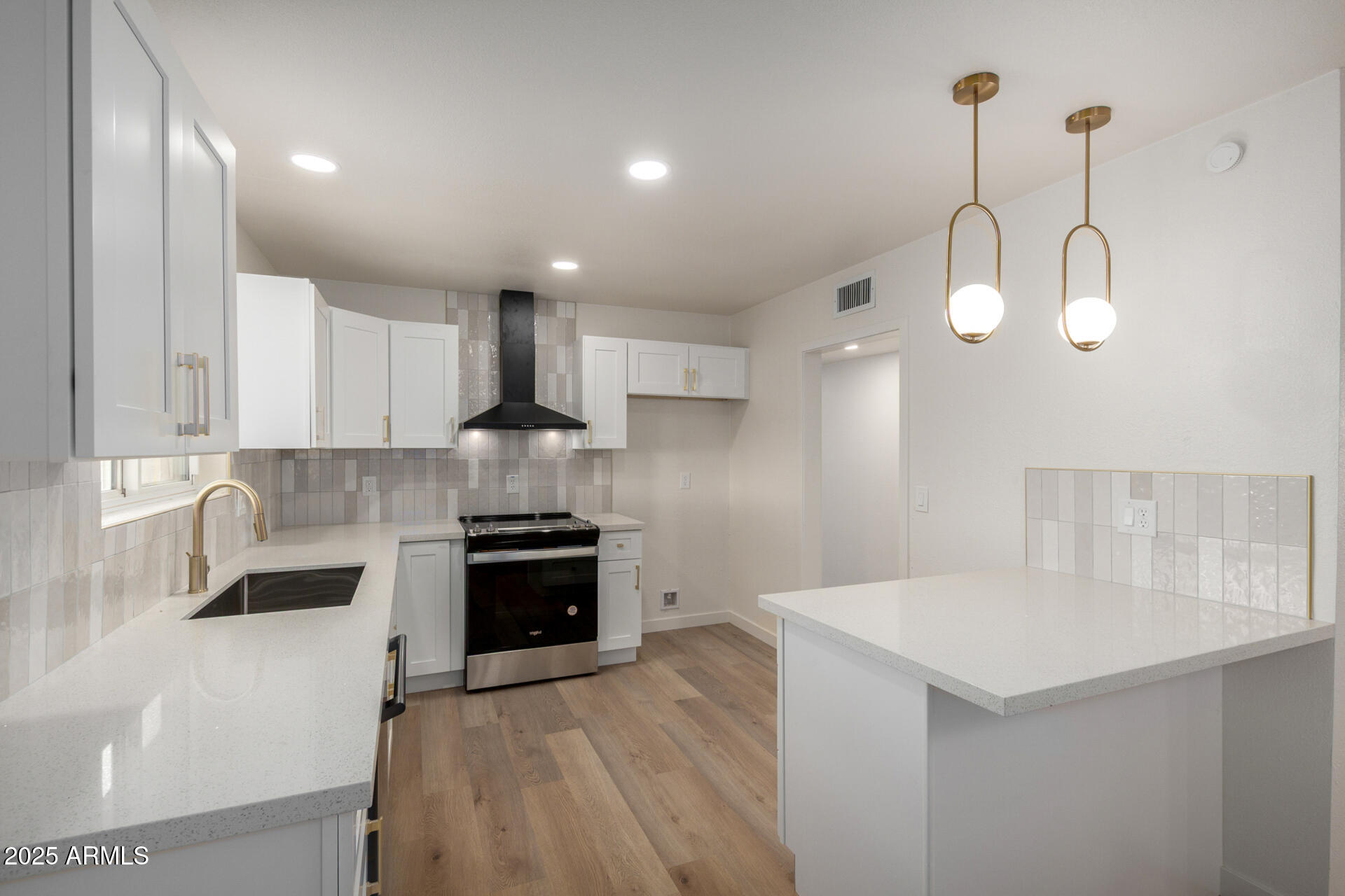 3939 W HARMONT Drive