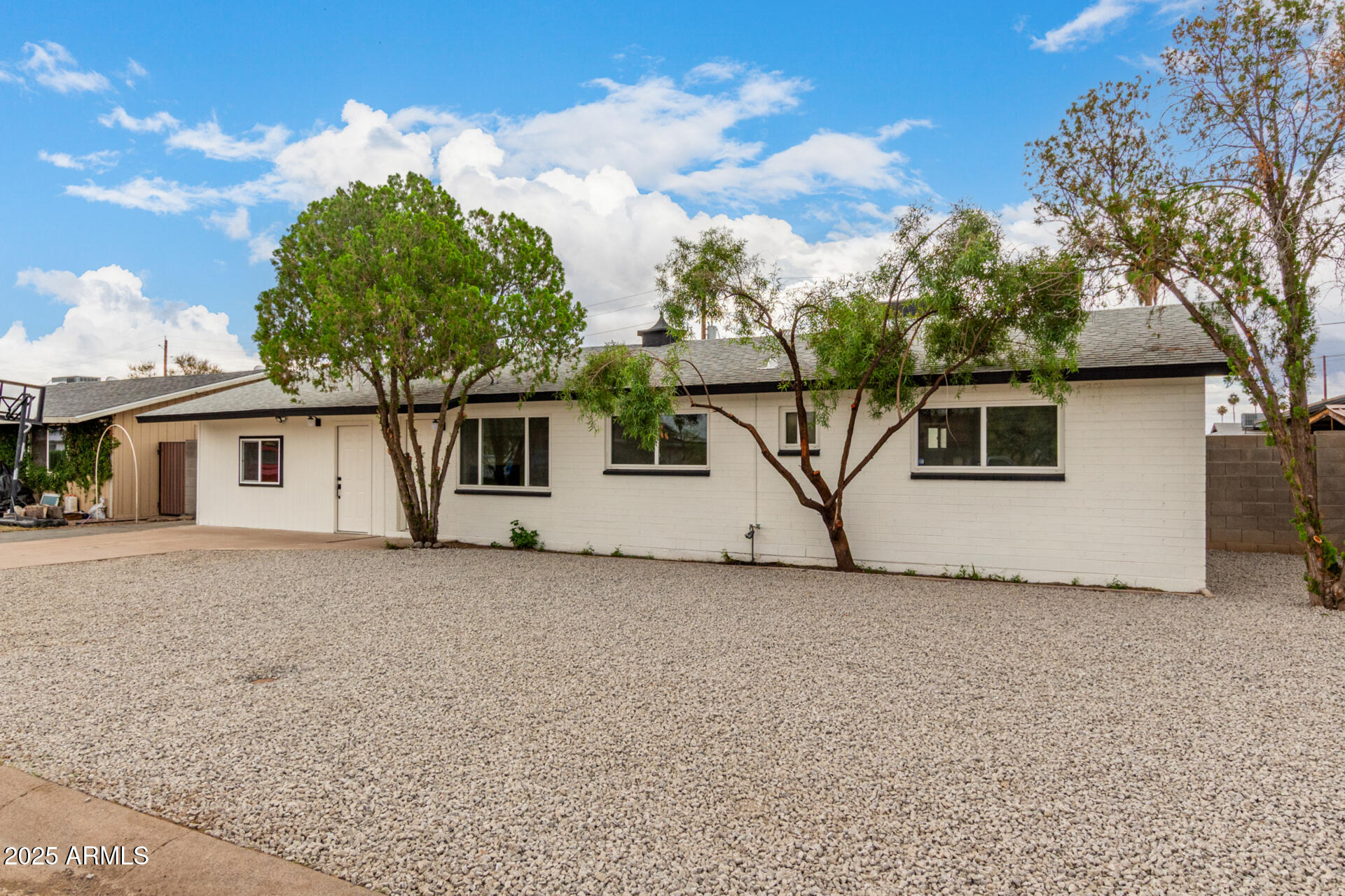 3939 W HARMONT Drive