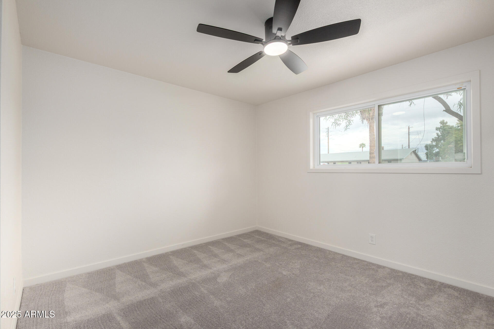 3939 W HARMONT Drive