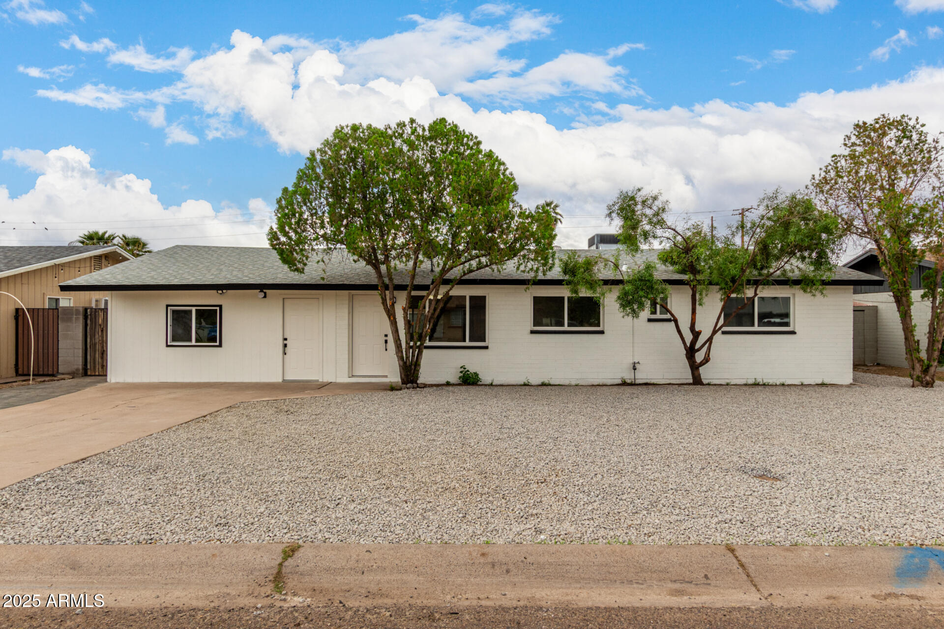 3939 W HARMONT Drive