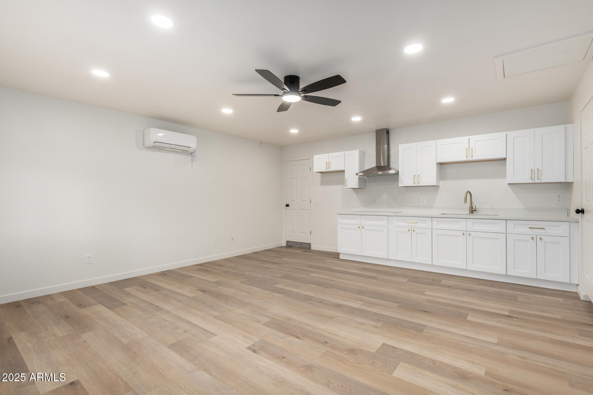 3939 W HARMONT Drive