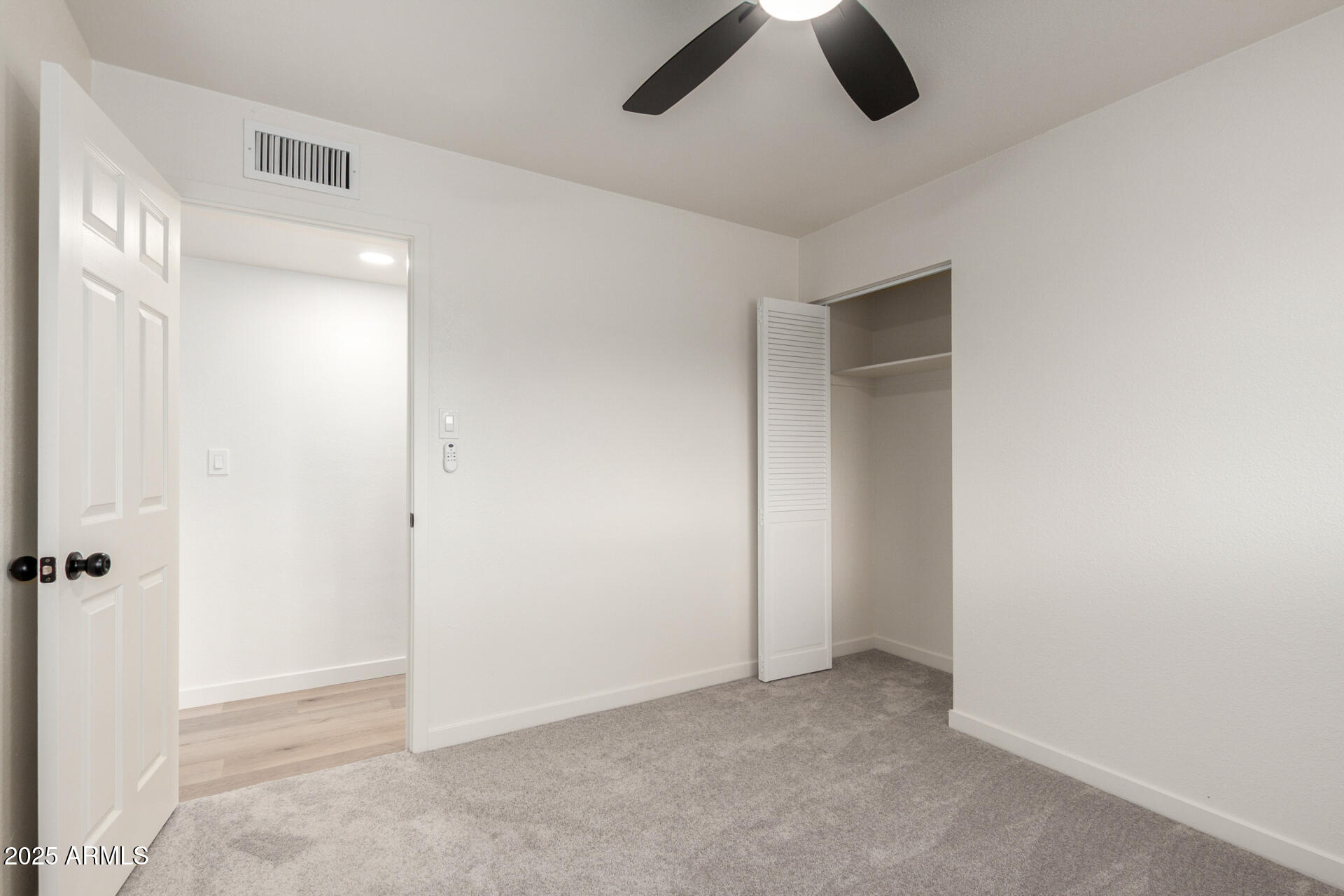 3939 W HARMONT Drive