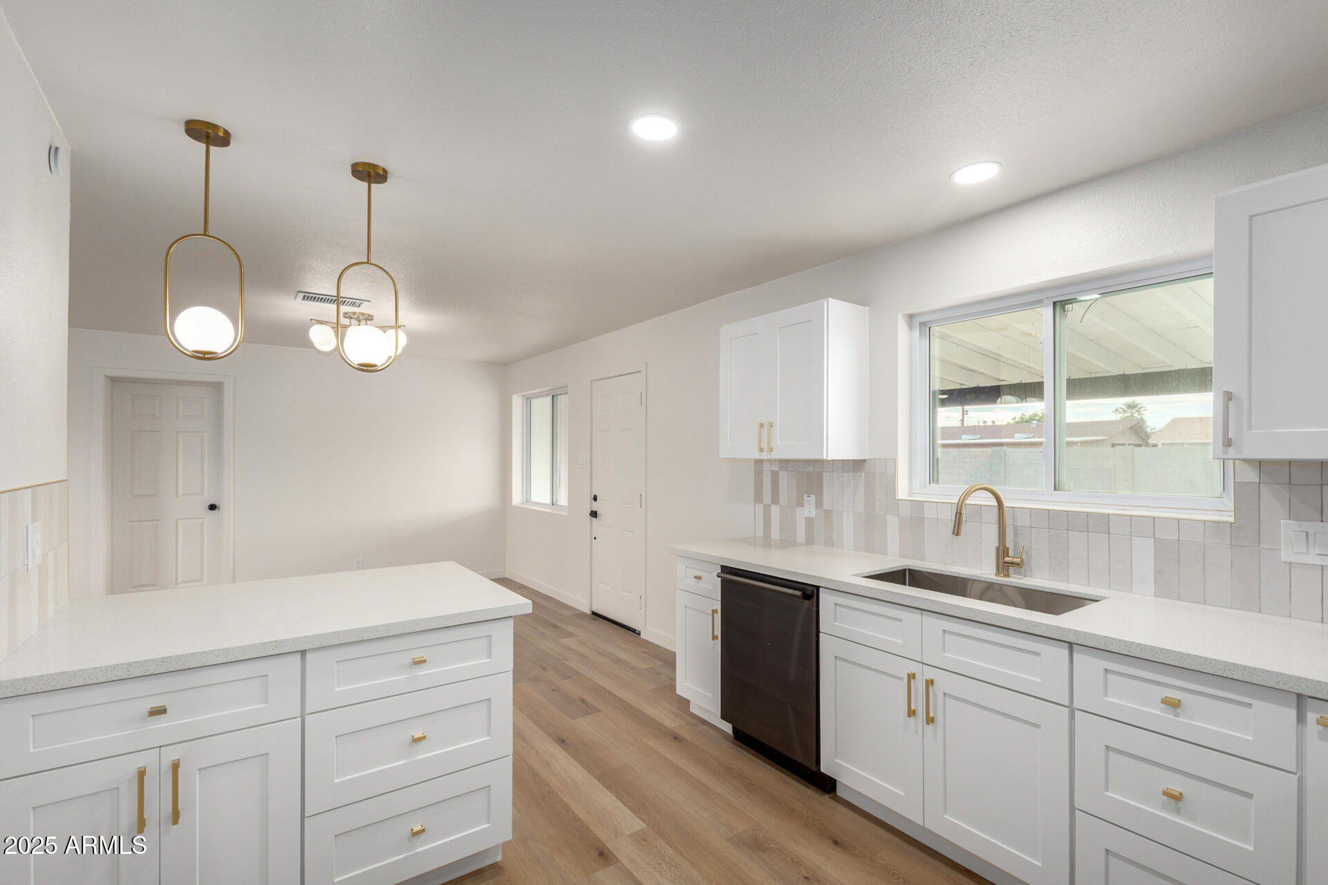 3939 W HARMONT Drive