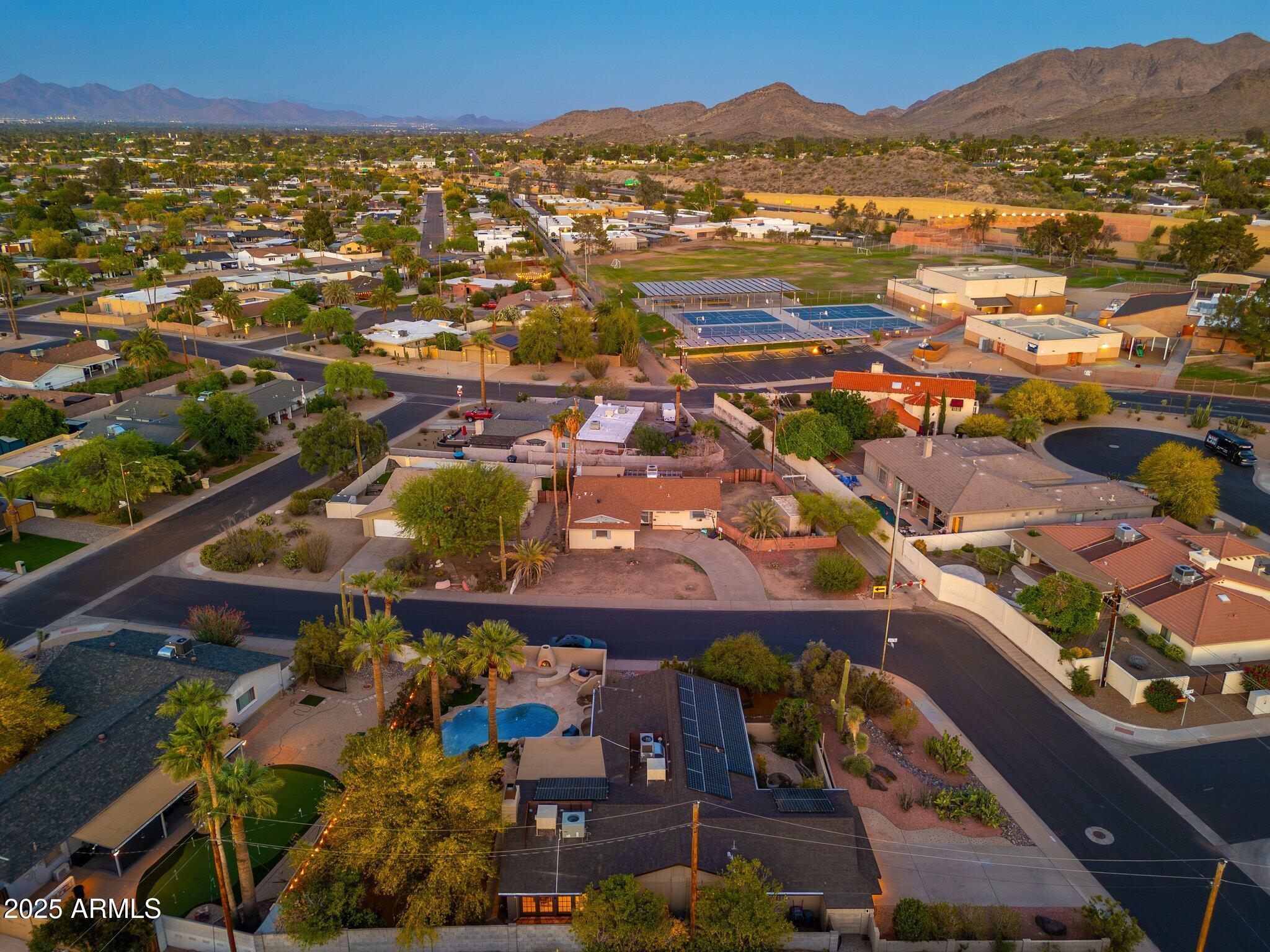 2712 E MOUNTAIN VIEW Road