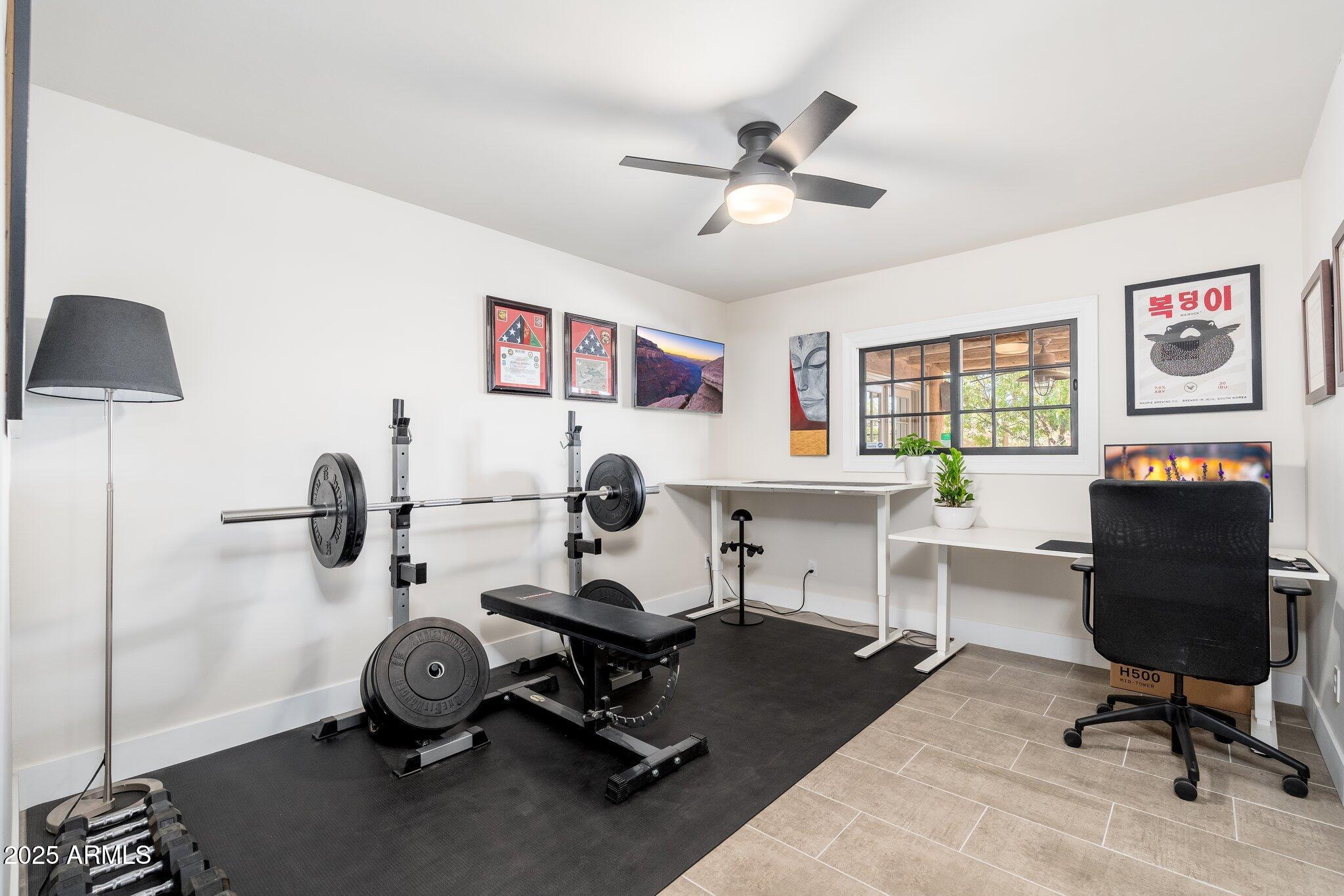 2712 E MOUNTAIN VIEW Road