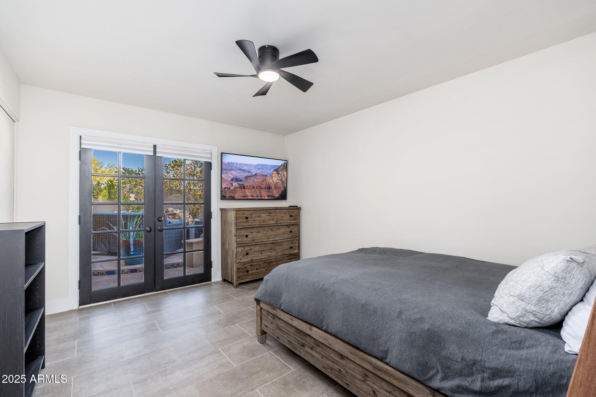 2712 E MOUNTAIN VIEW Road