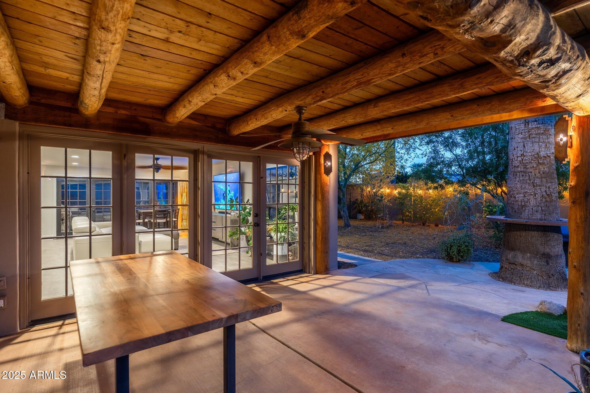 2712 E MOUNTAIN VIEW Road