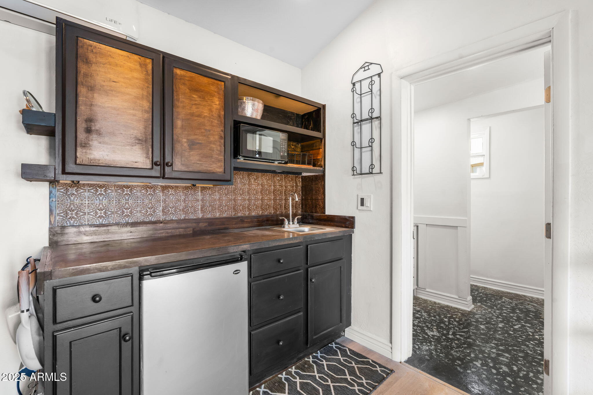 420 W ADAMANDA Drive