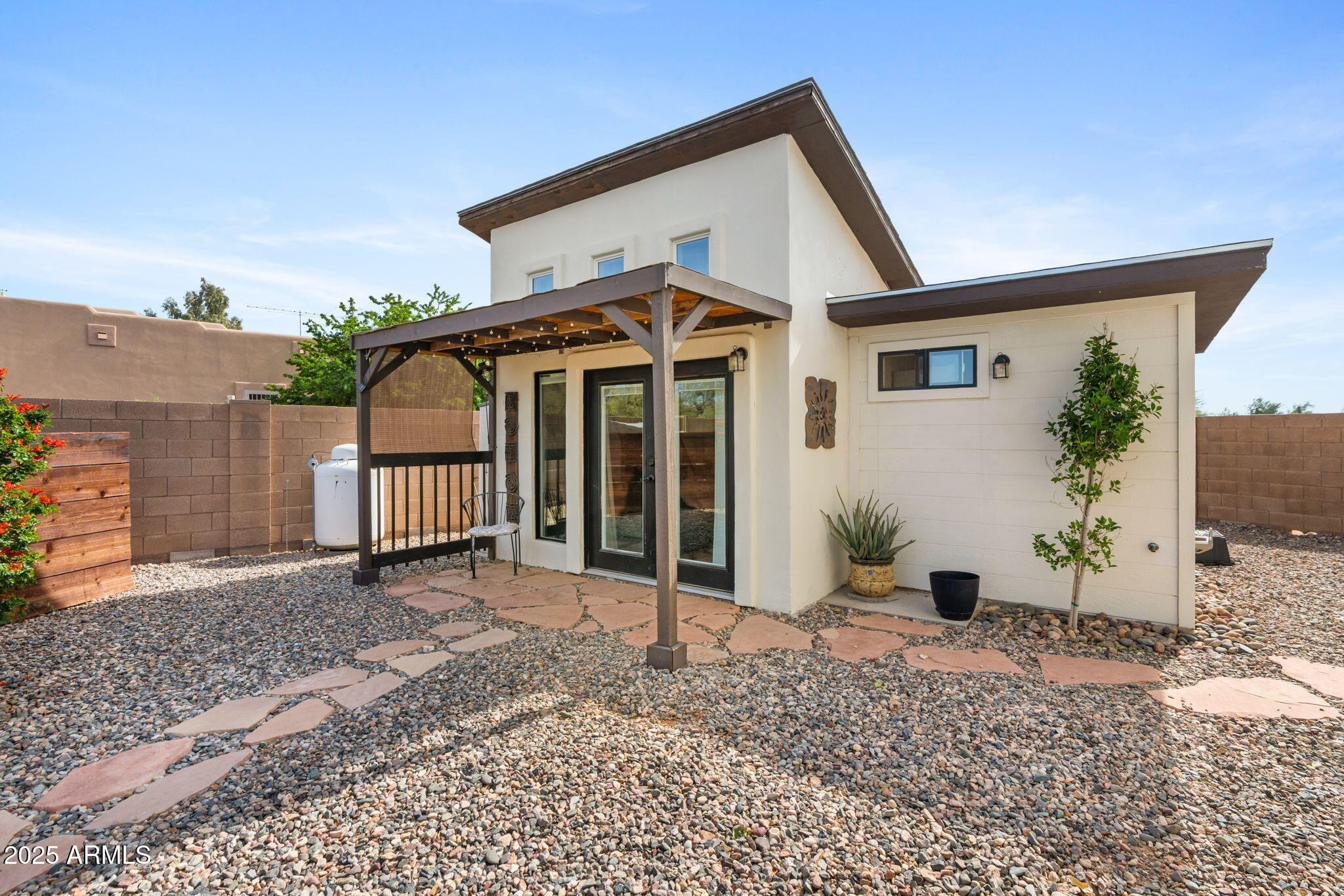 420 W ADAMANDA Drive