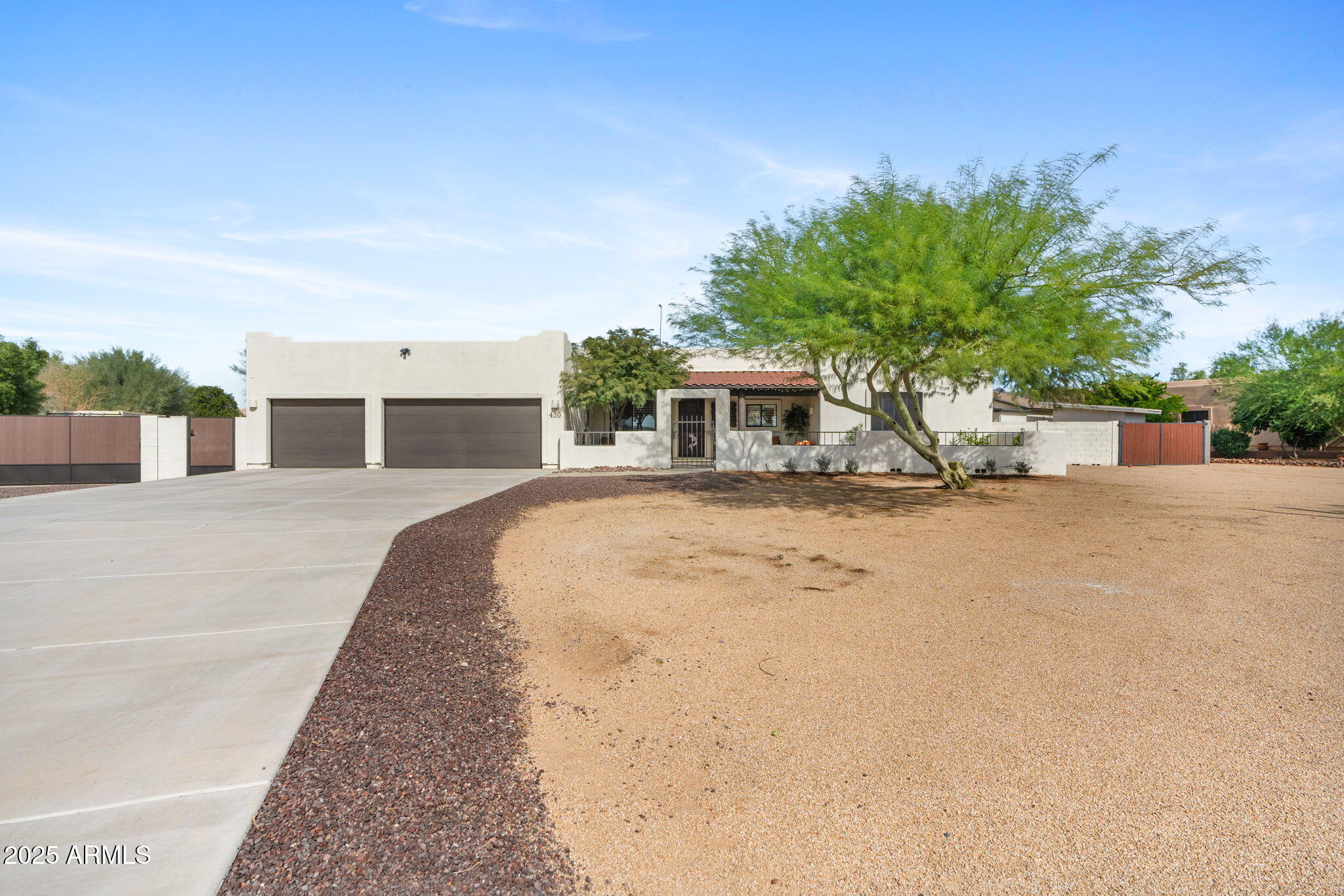 420 W ADAMANDA Drive