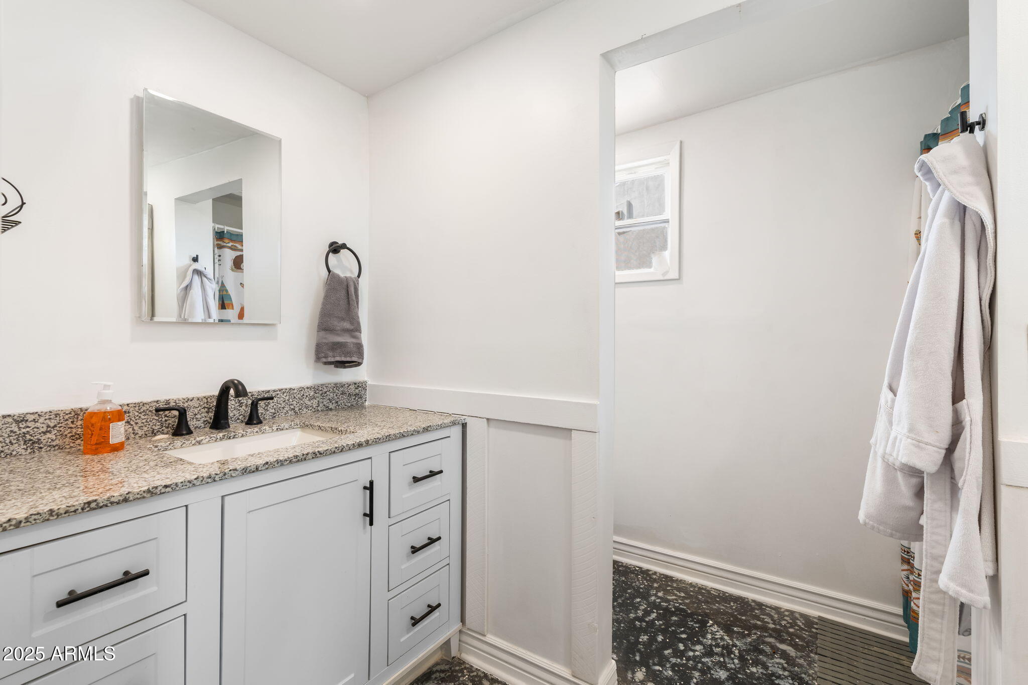 420 W ADAMANDA Drive