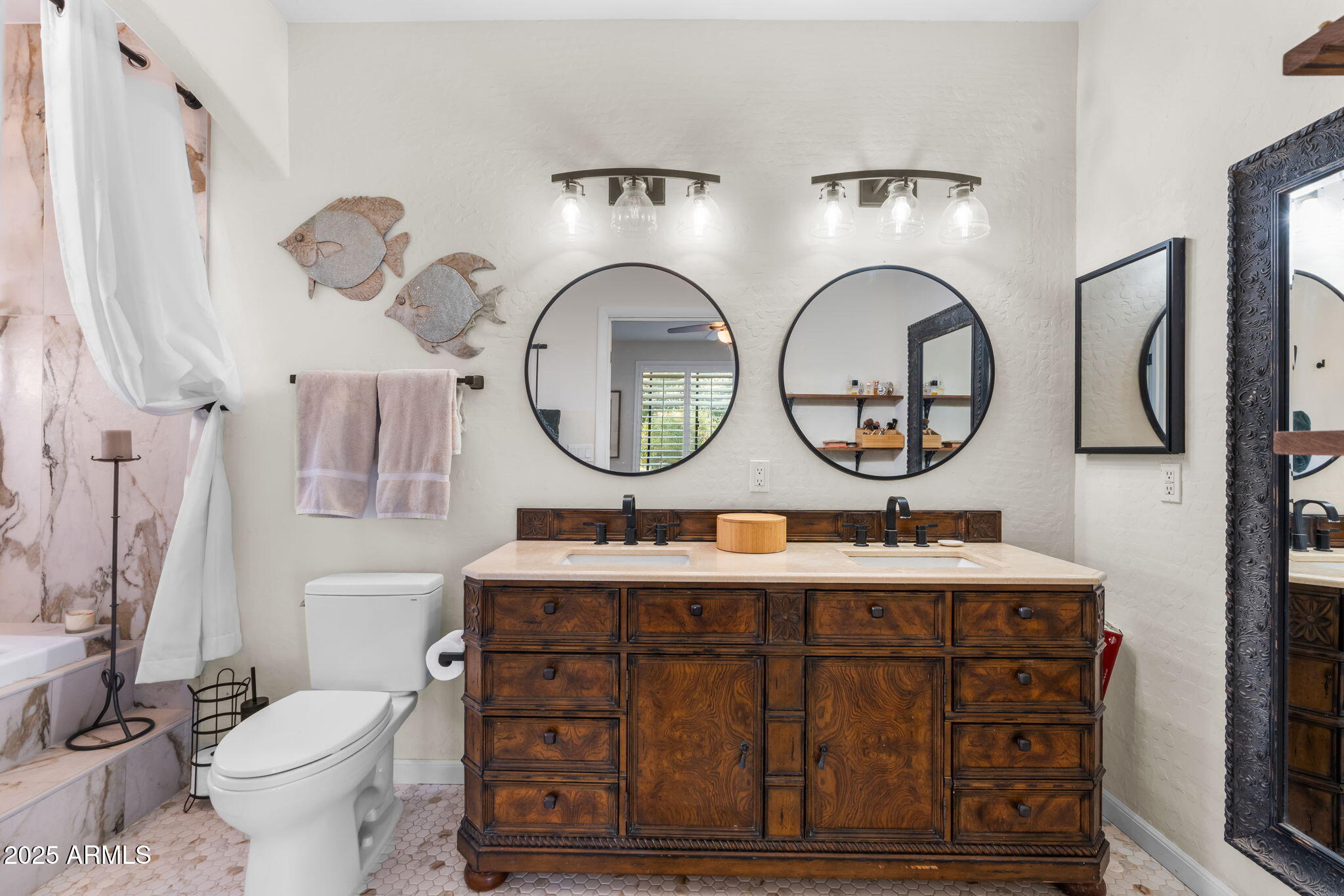 420 W ADAMANDA Drive