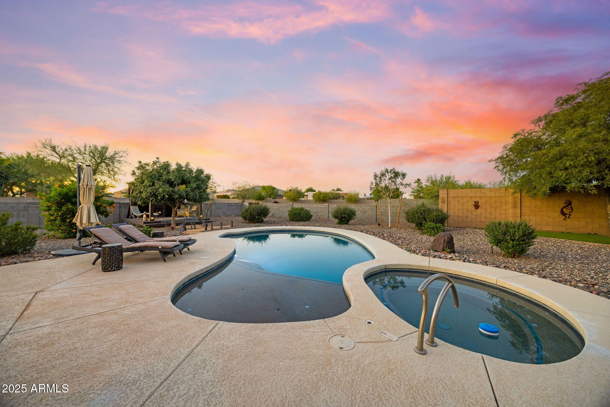 420 W ADAMANDA Drive