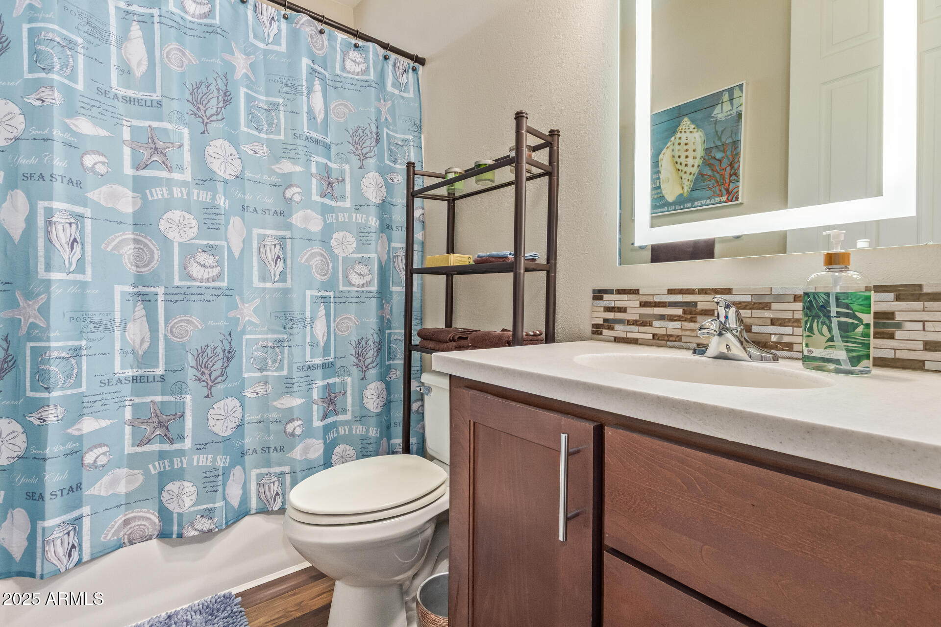 2727 E UNIVERSITY Drive, 99