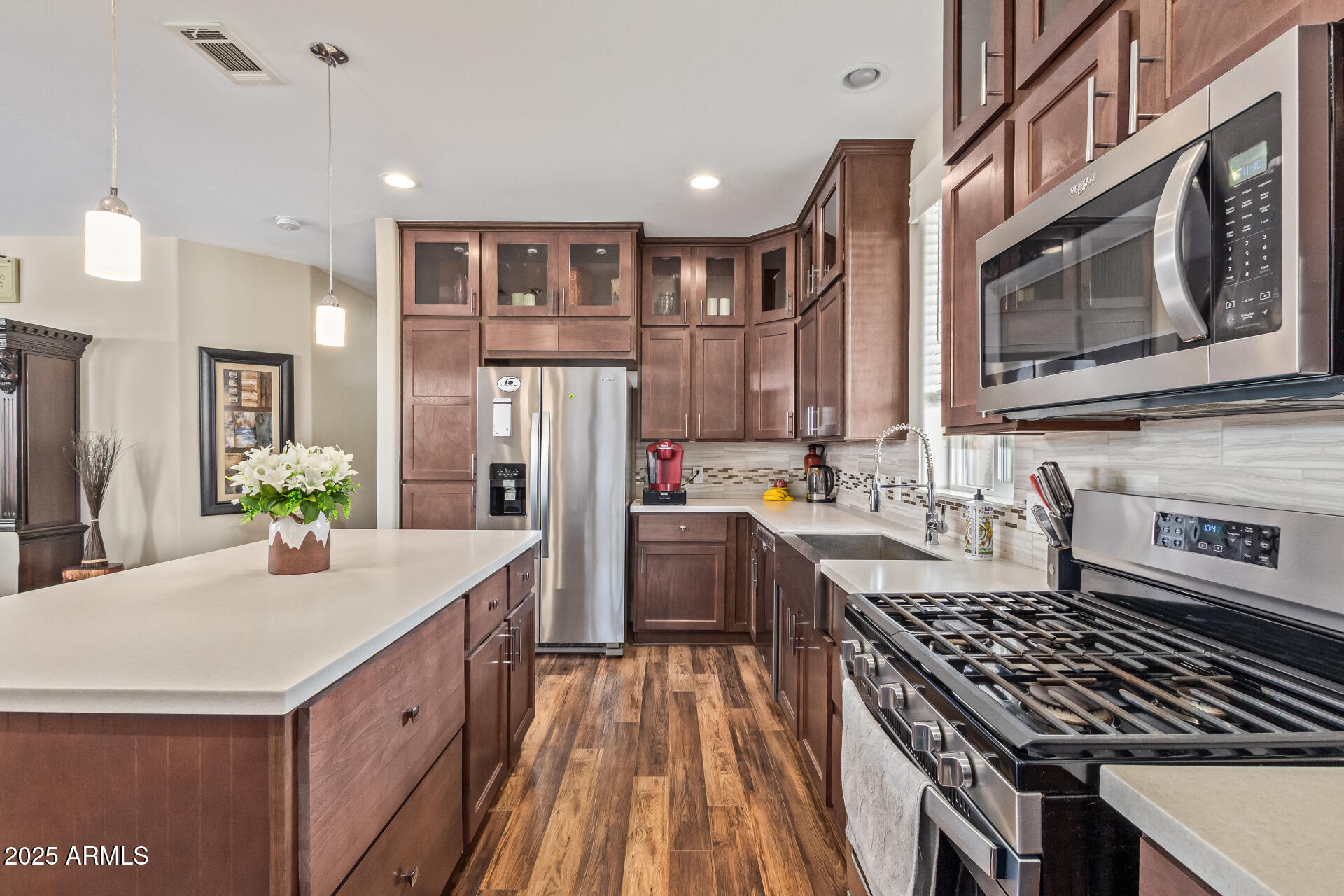 2727 E UNIVERSITY Drive, 99