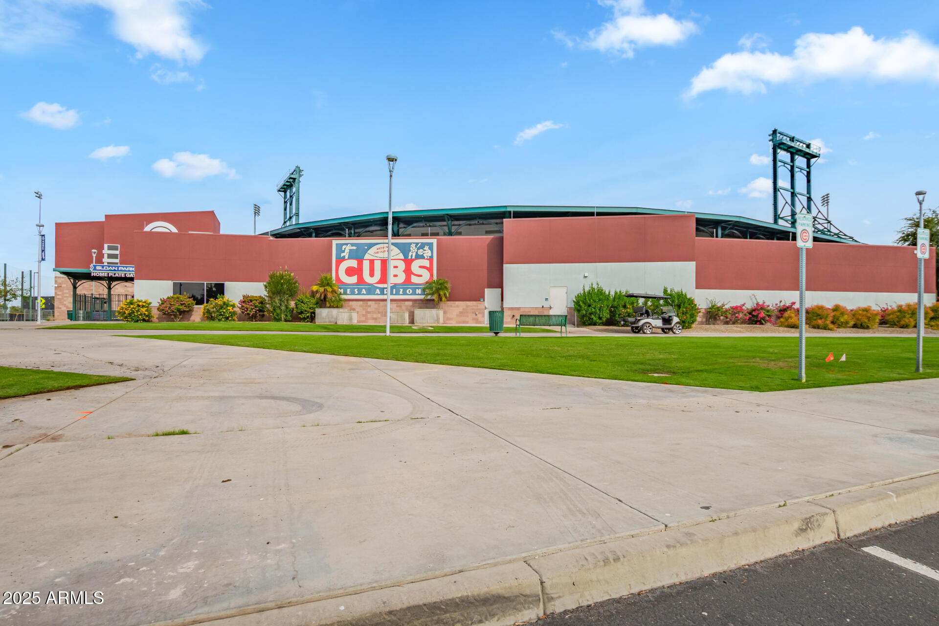 2727 E UNIVERSITY Drive, 99