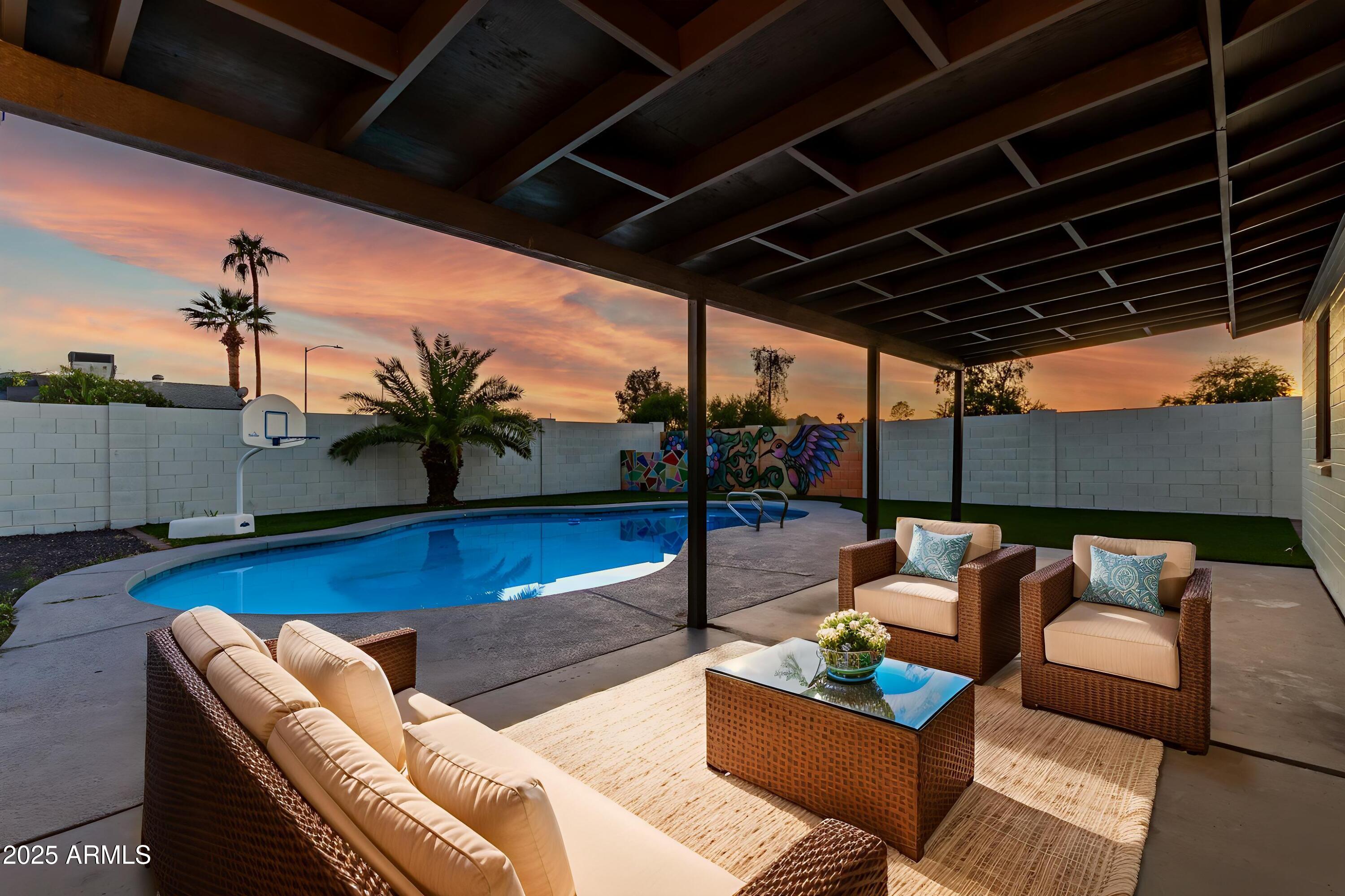 3401 E ALTADENA Avenue