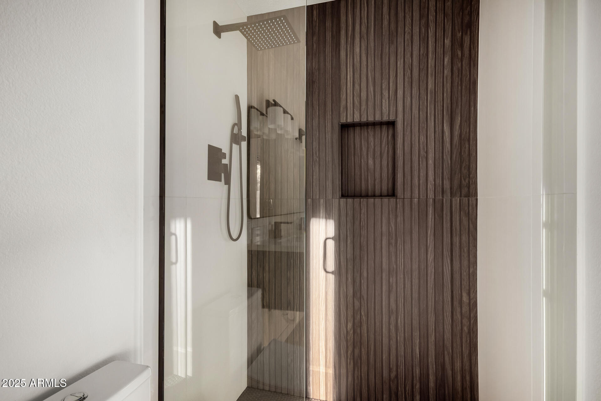 3401 E ALTADENA Avenue