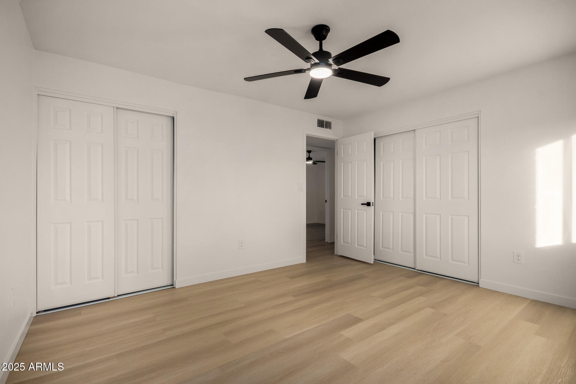 3401 E ALTADENA Avenue