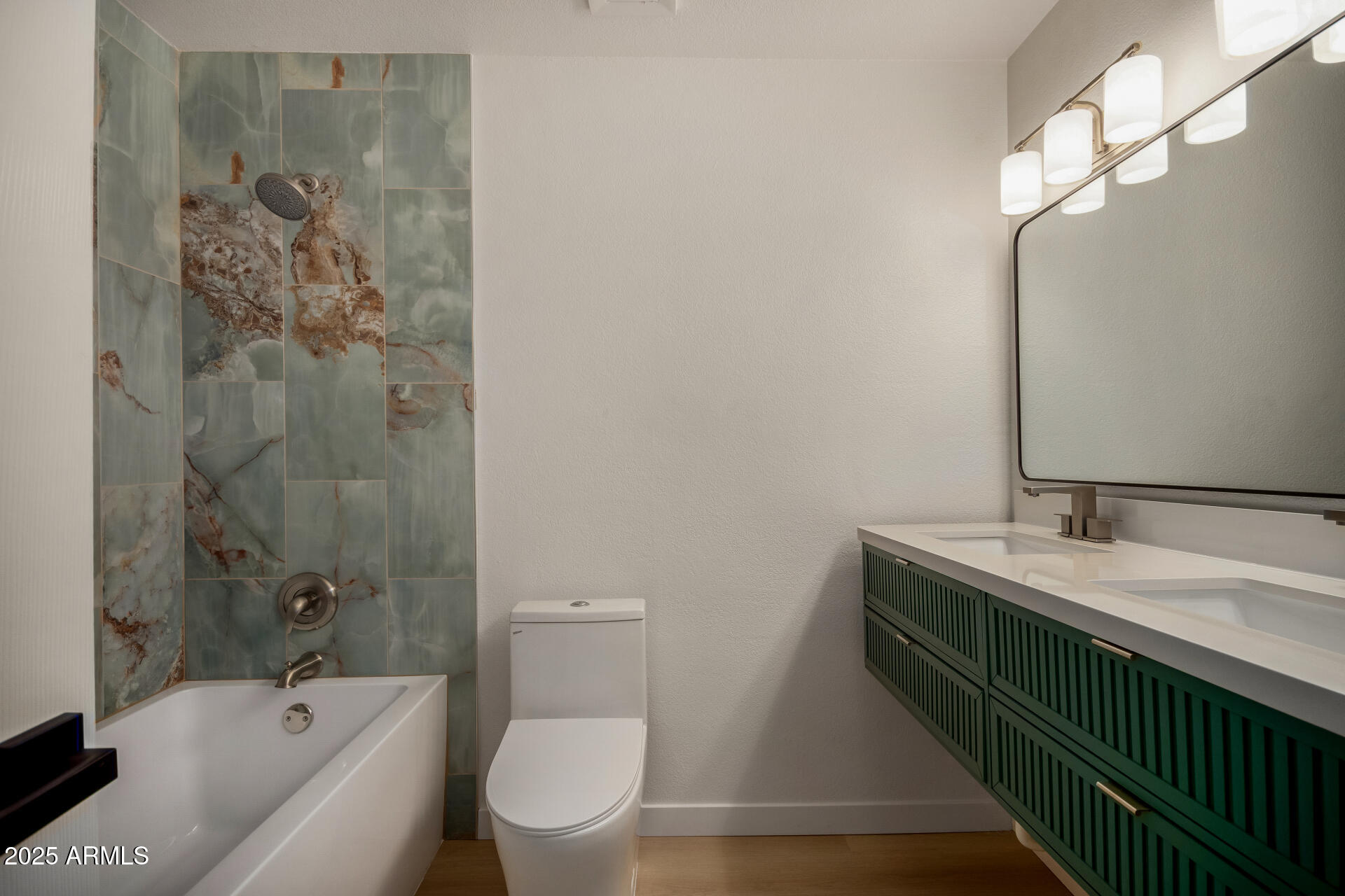 3401 E ALTADENA Avenue